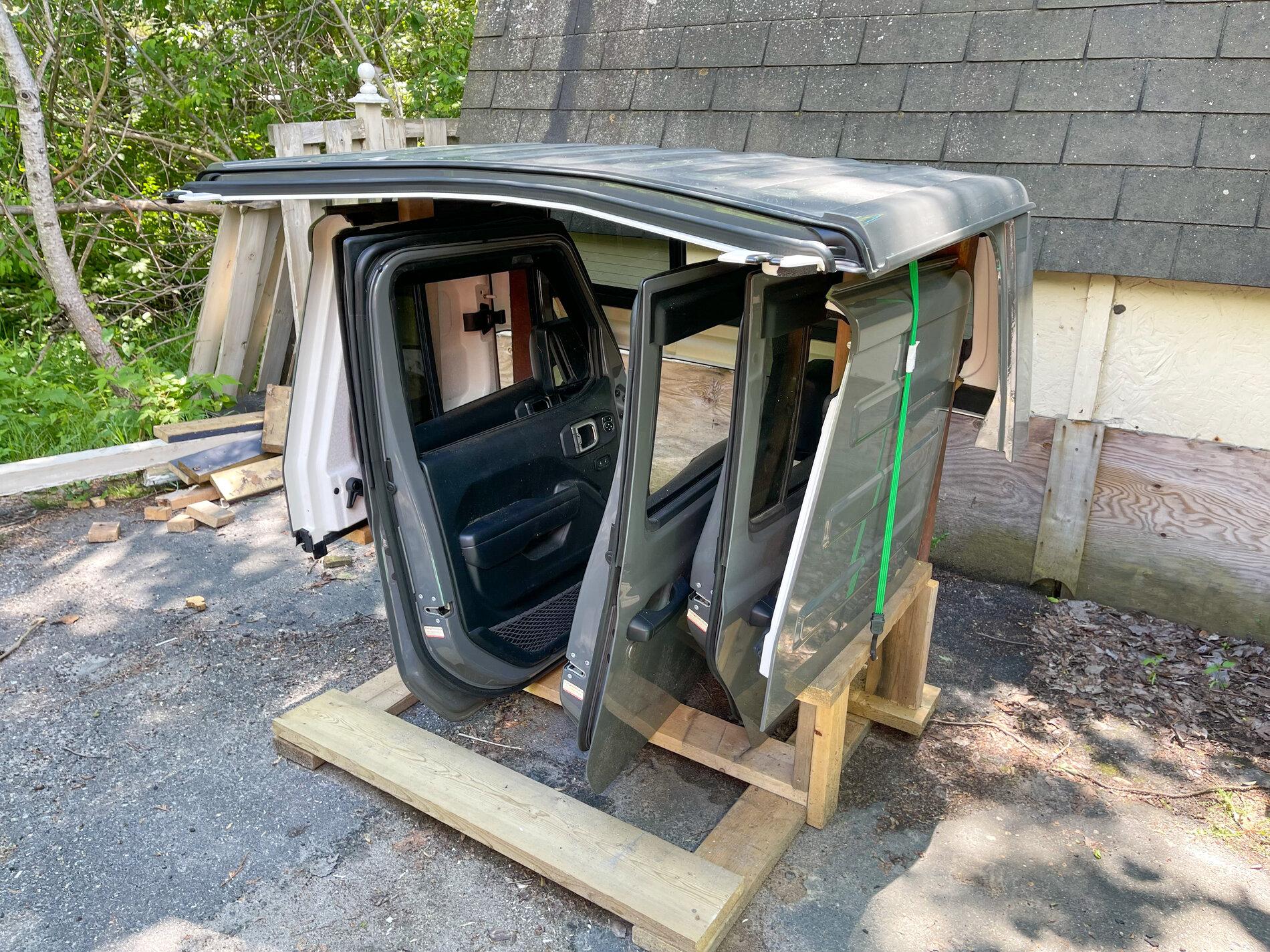 Jeep Gladiator Hardtop and Door Cart IMG_3781.JPG
