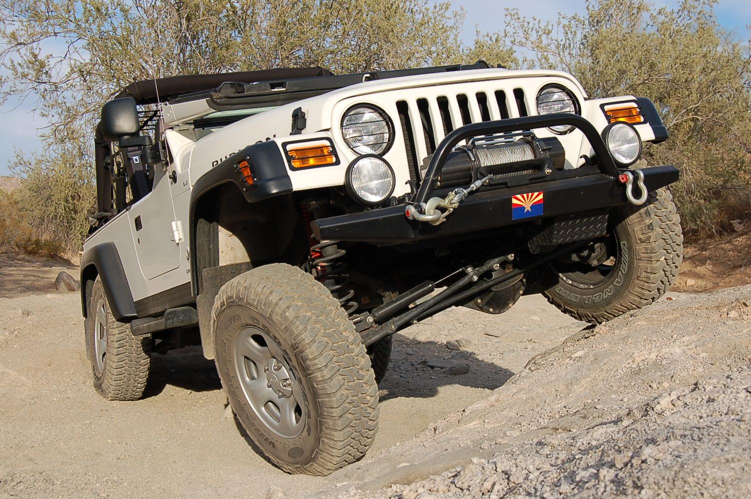 Jeep Gladiator I know I’m going to catch grief for this question. Why go larger wheels and tires DSC_0323.JPG