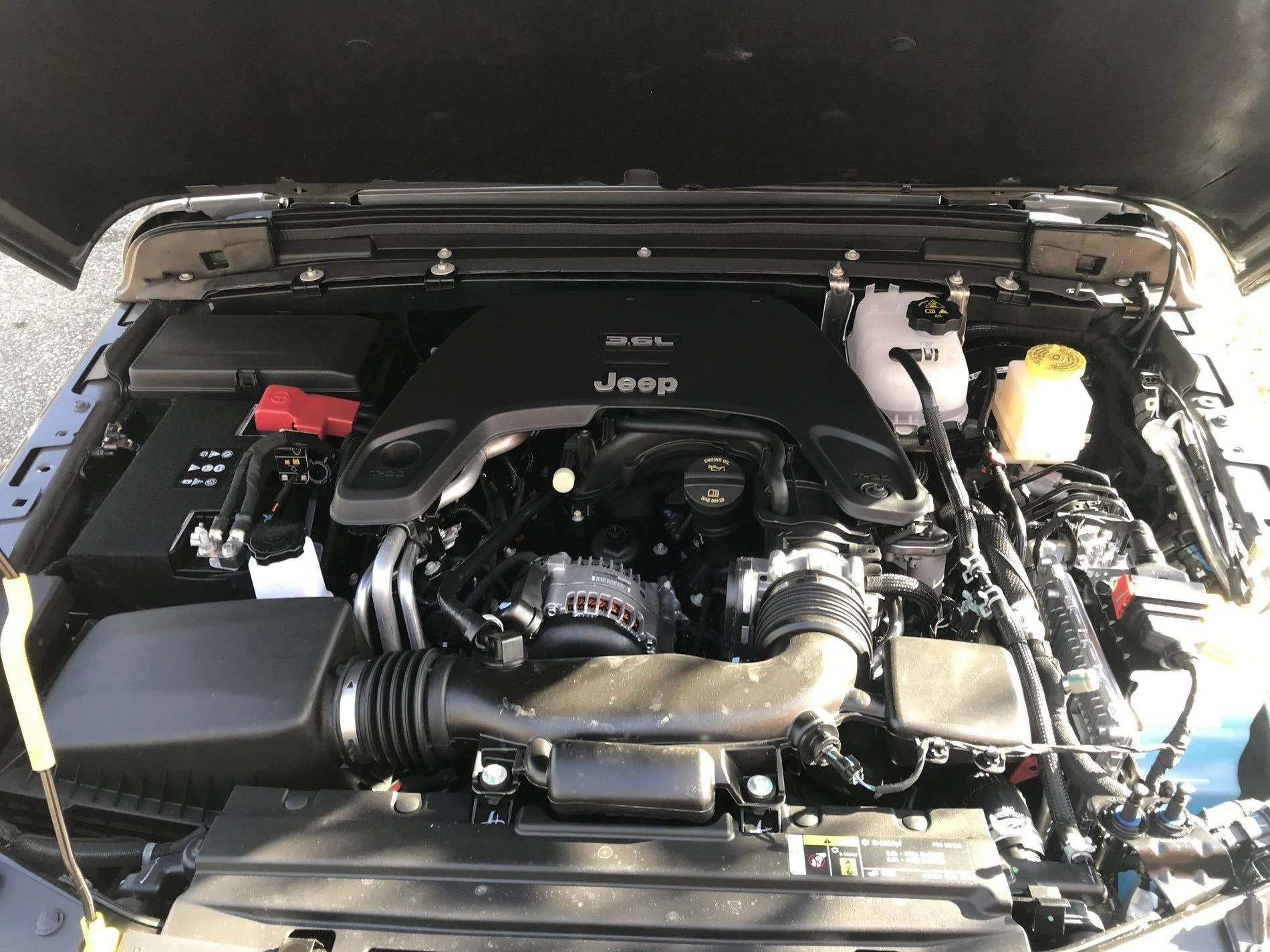 Jeep Gladiator JT vs Bronco Engine Bay img_7197-jpg