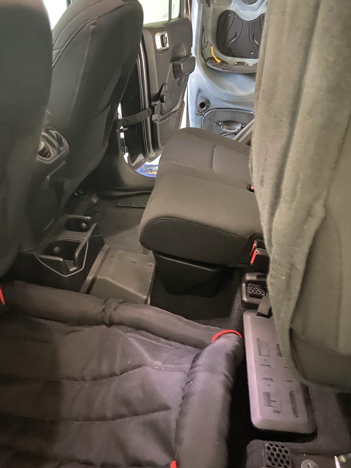 Jeep Gladiator Dog Mod Under-seat Storage Tray 58D74AFC-96AD-46A5-AD58-FECC7740C35F