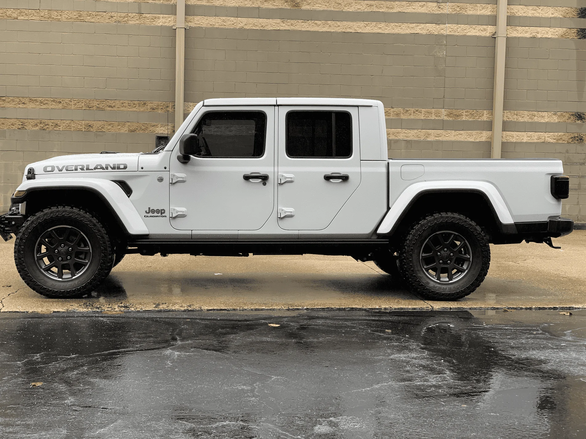 Jeep Gladiator Wheel spacer option/concern for 35's on Overland OEM wheels. Thoughts? tempImageRe2ijg