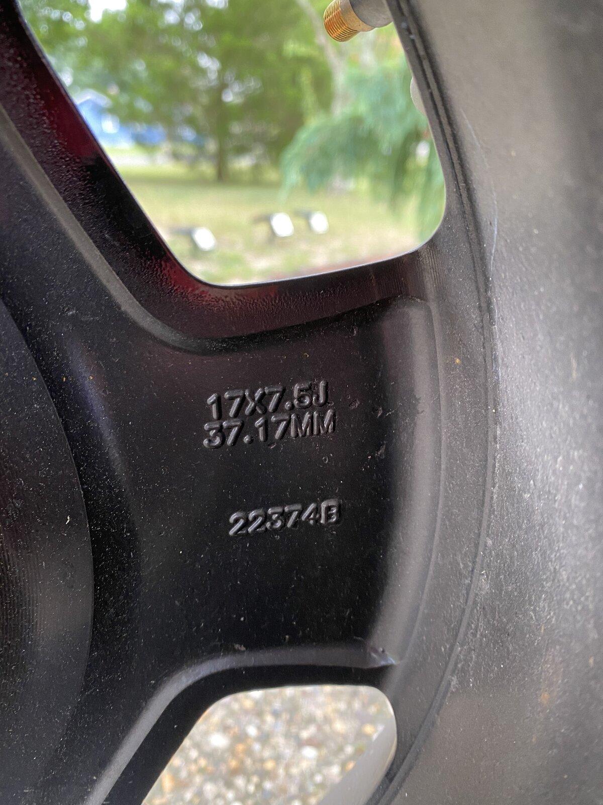 Jeep Gladiator 21 Mojave Take-offs 3CEC8032-BA11-416C-B85F-3A3B2A87CA66
