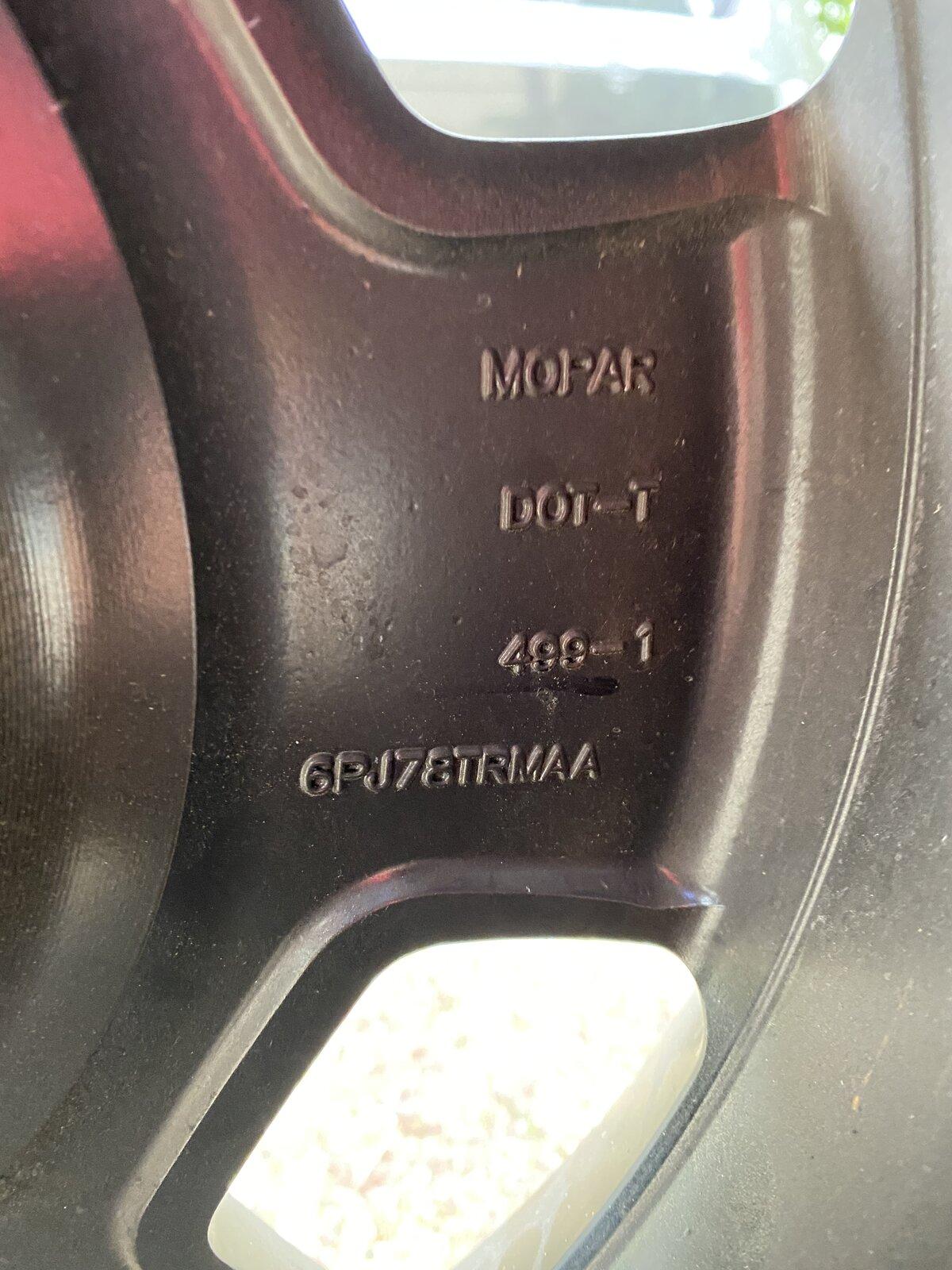 Jeep Gladiator 21 Mojave Take-offs E7EEE5B5-E609-4163-9AF8-4FBDA5074D61