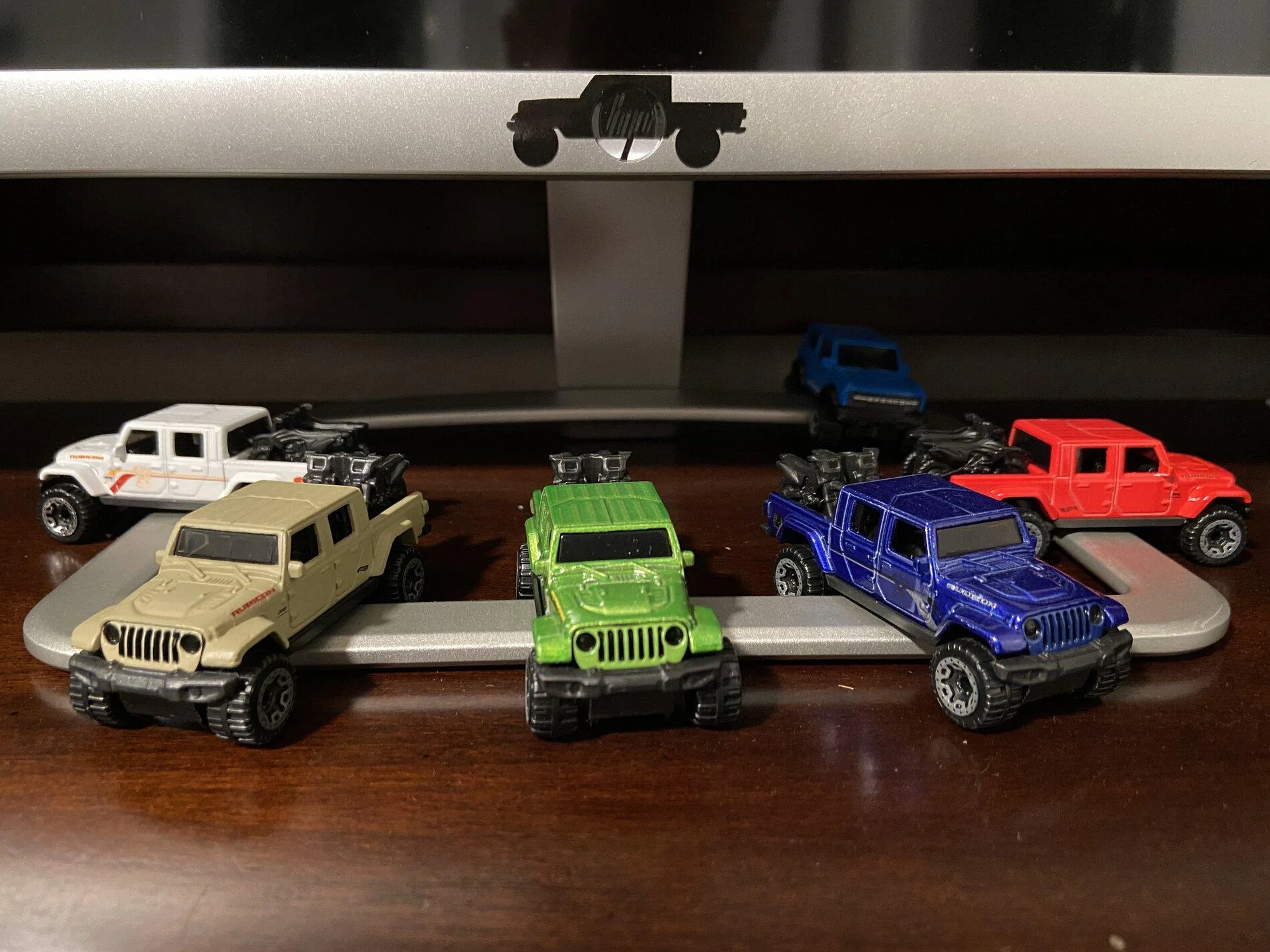 Jeep Gladiator Toy Gladiators, completed my Hot Wheels set. 2A2CB3B6-5894-4088-A5D1-FC90354209FF