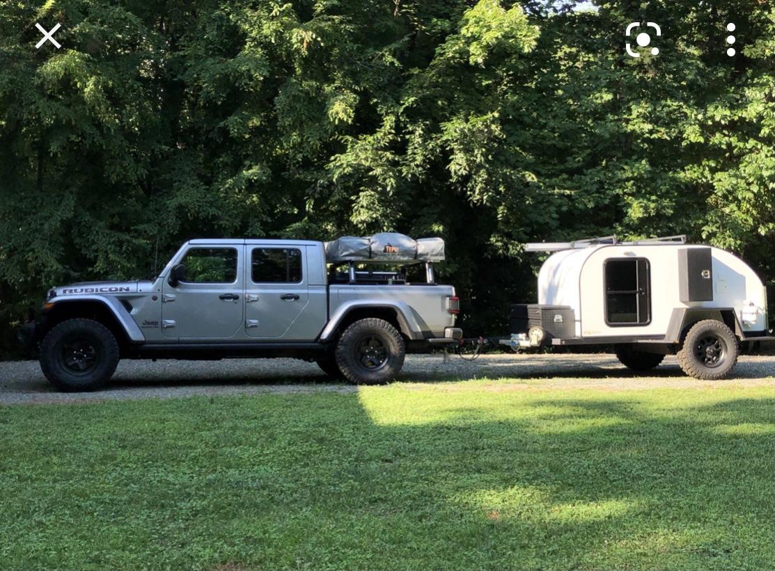Jeep Gladiator Newbie gal who wants to learn!! Help me choose my gladiator? 23ADE837-04A2-47FD-AC64-4FCCF589B960