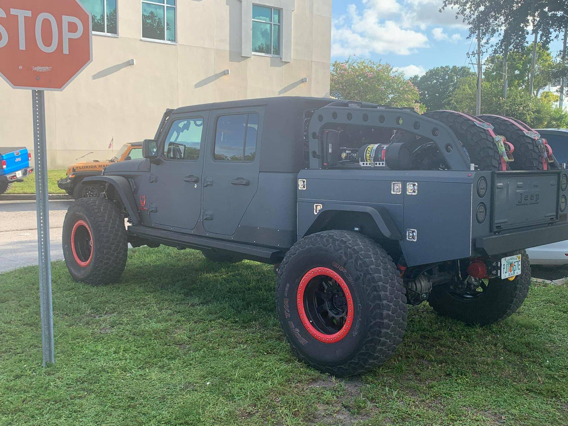 Jeep Gladiator Tampa Bay Jeep Fest Pics 224309118_10225272873430431_5596474072197742016_n