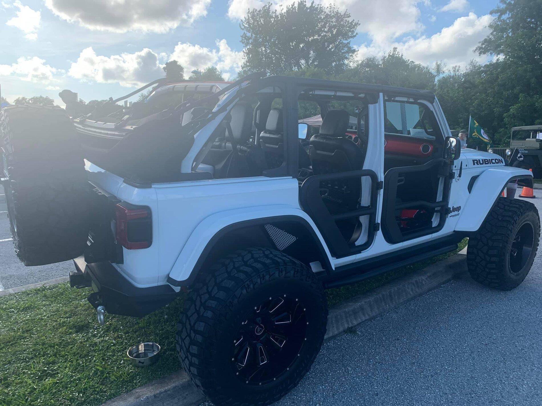 Jeep Gladiator Tampa Bay Jeep Fest Pics 227636556_10225272867670287_851824941480896055_n