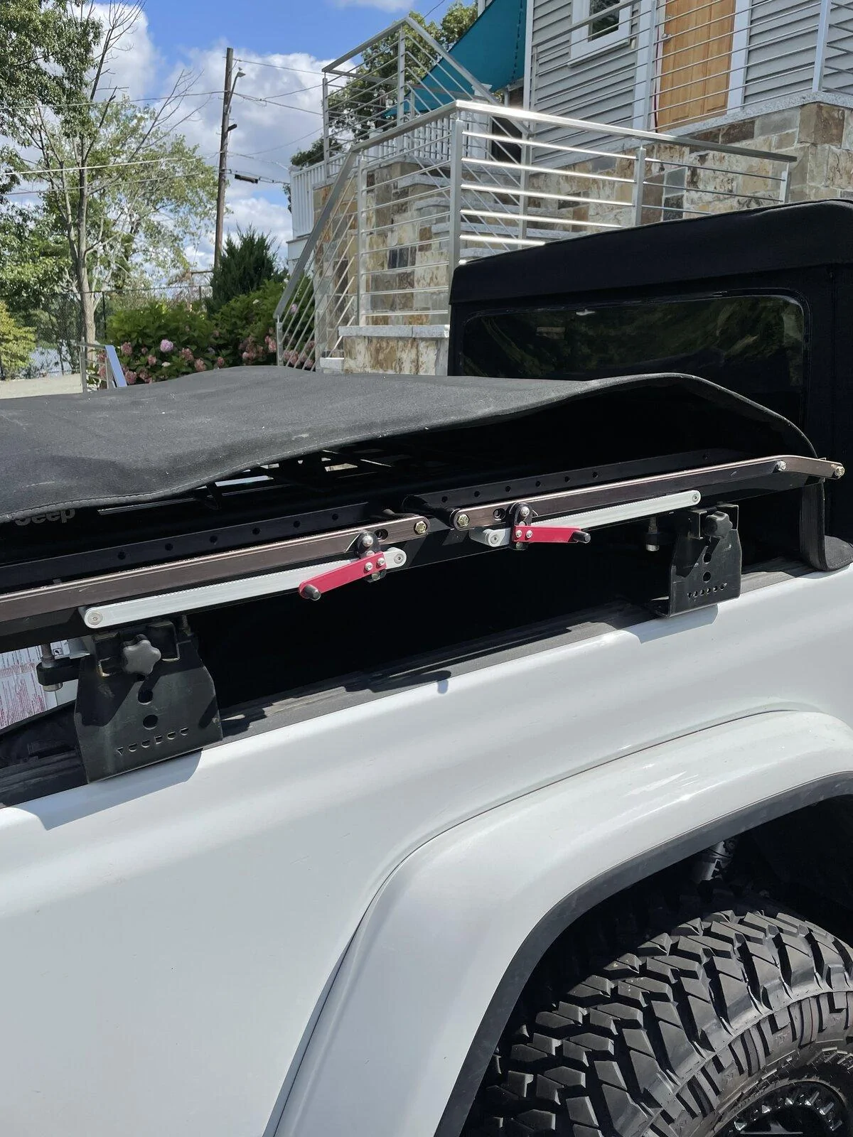 Voodoo rack with cargo basket/ bike racks and FOLDABLE tonneau | Jeep ...