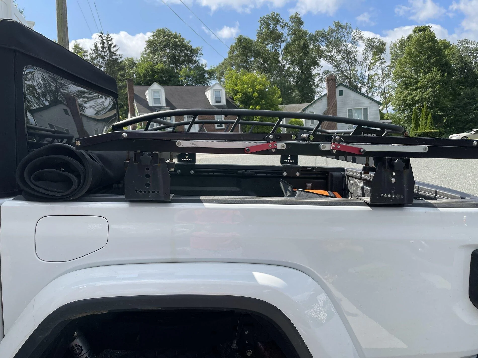 Jeep Gladiator Voodoo rack with cargo basket/ bike racks and FOLDABLE tonneau 5D6D4430-E7B6-42C7-8831-D474D78B4A7E