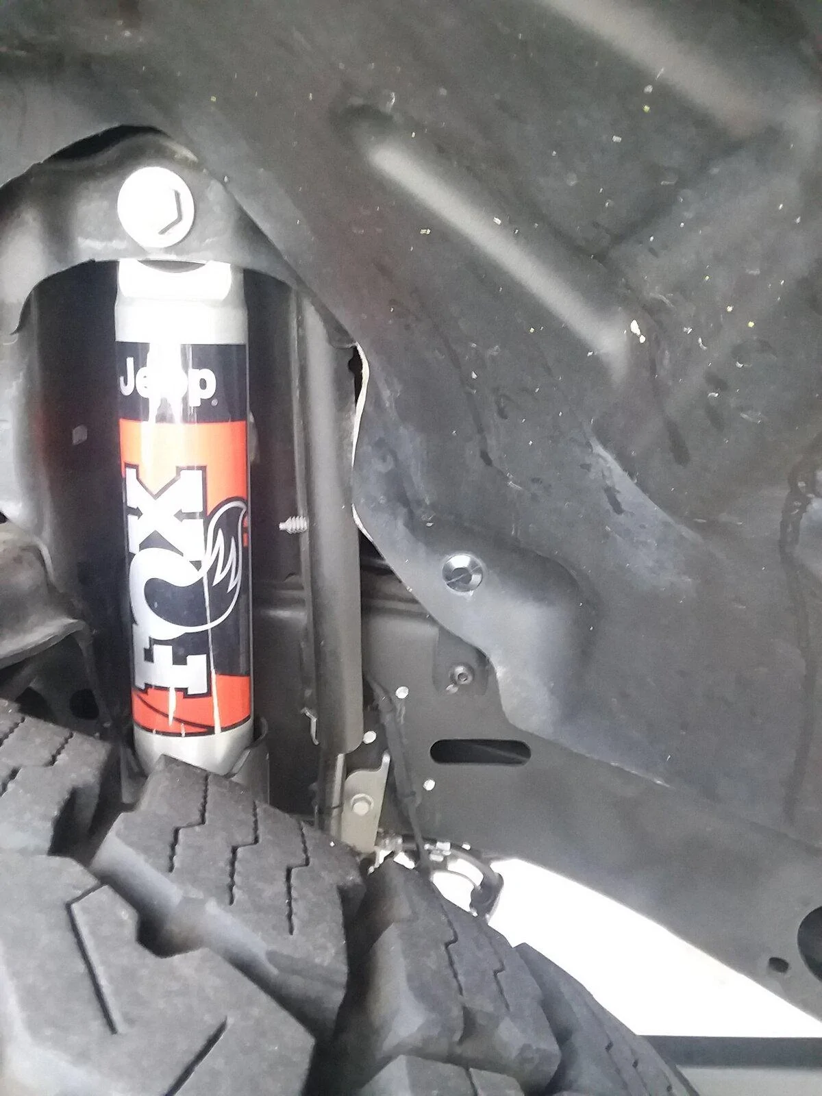 Jeep Gladiator Interesting fender liner damage and repair 20210802_101925