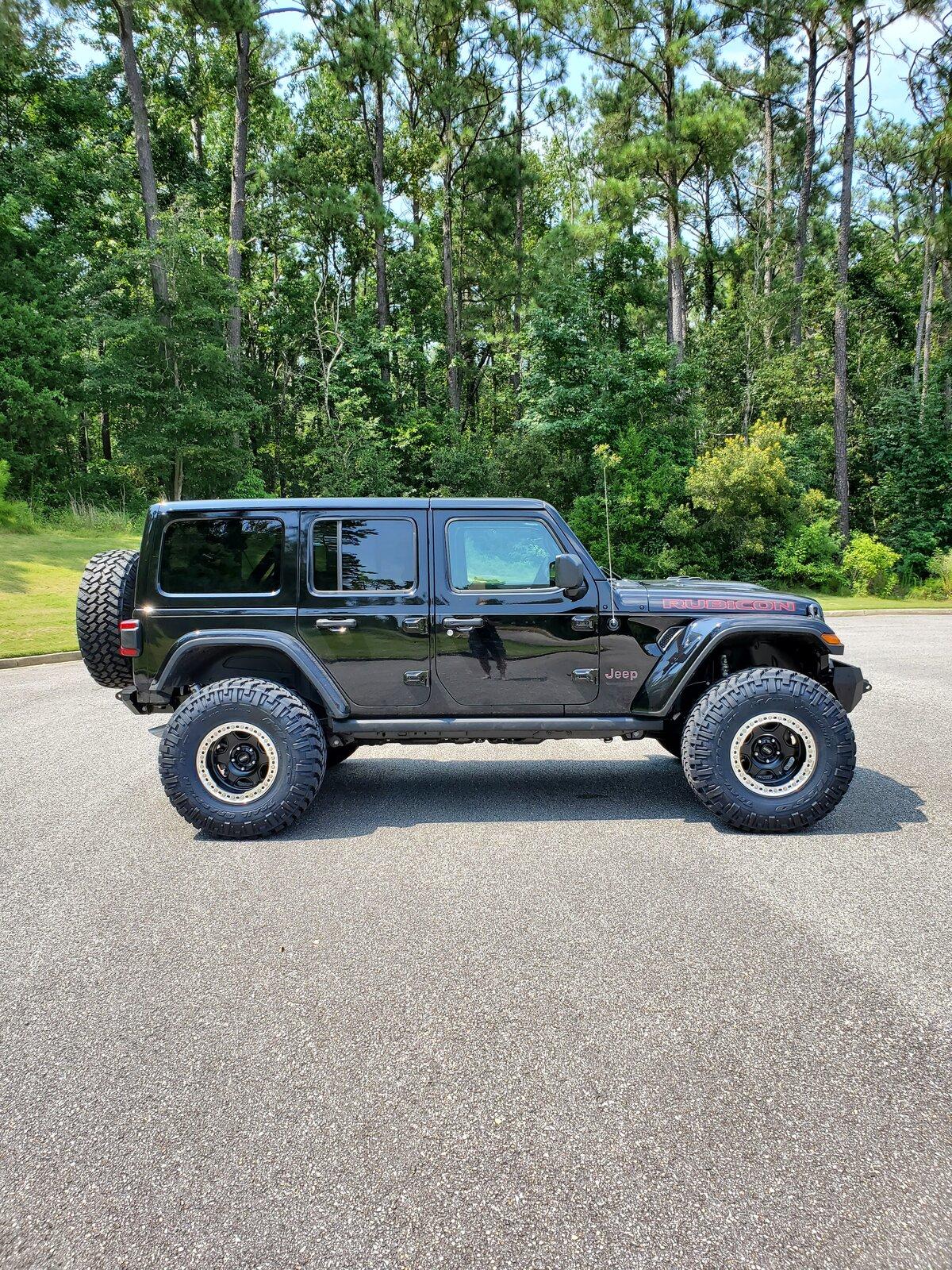 Jeep Gladiator Built 2021 JLUR ~1k miles 20210725_144930-