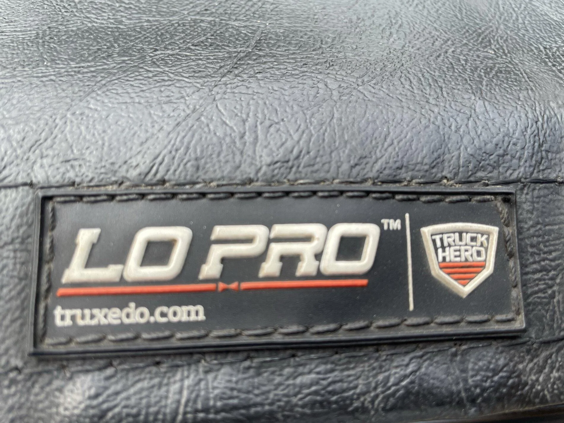 Jeep Gladiator Used Truxedo Lo-Pro Tonneau Cover IMG_1818