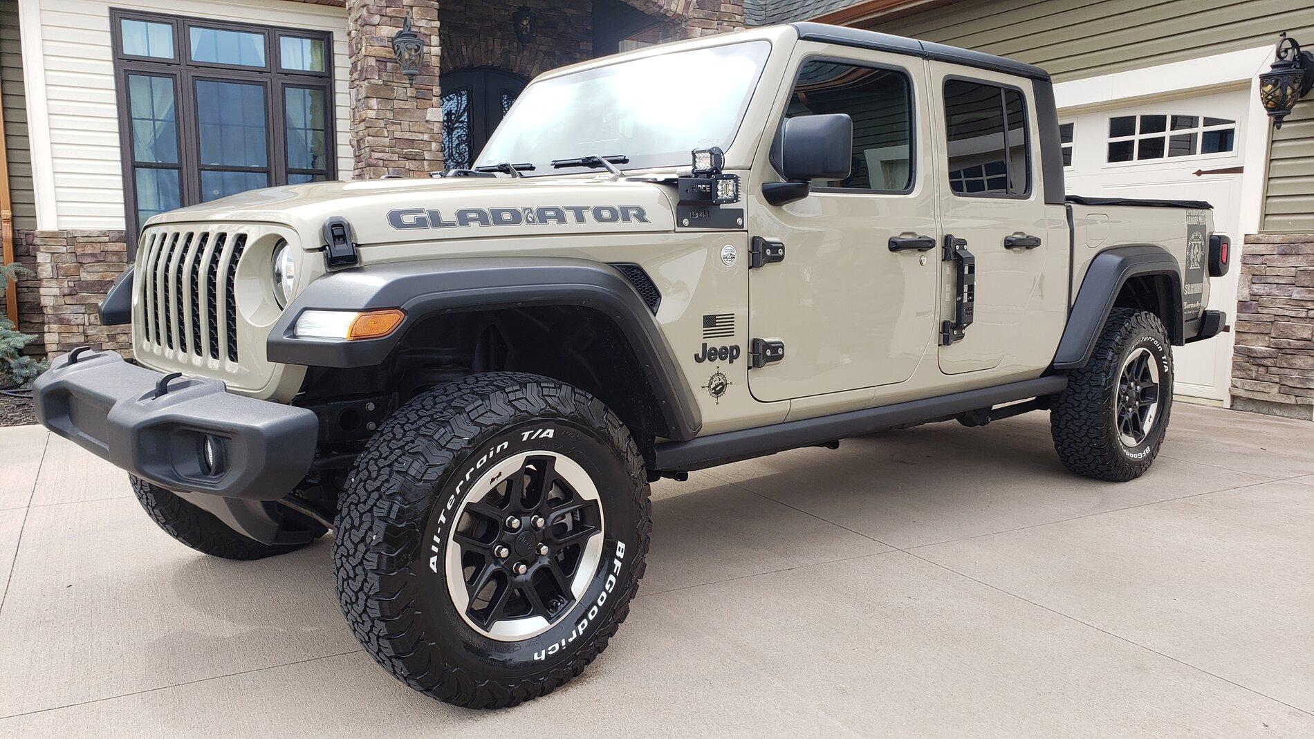 Jeep Gladiator Should I put some spacers lift or do a mopar lift? 20210502_103500