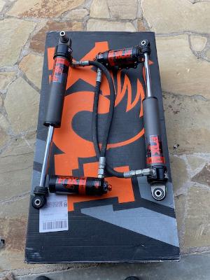 Jeep Gladiator Fox Performance Elite 2.5 f/r shocks for 2-3" lifted Jeeps - Low mileage - Will ship 1