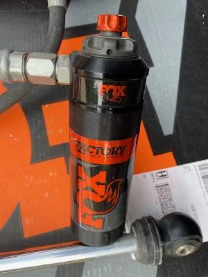 Jeep Gladiator Fox Performance Elite 2.5 f/r shocks for 2-3" lifted Jeeps - Low mileage - Will ship 4