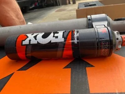 Jeep Gladiator Fox Performance Elite 2.5 f/r shocks for 2-3" lifted Jeeps - Low mileage - Will ship 7