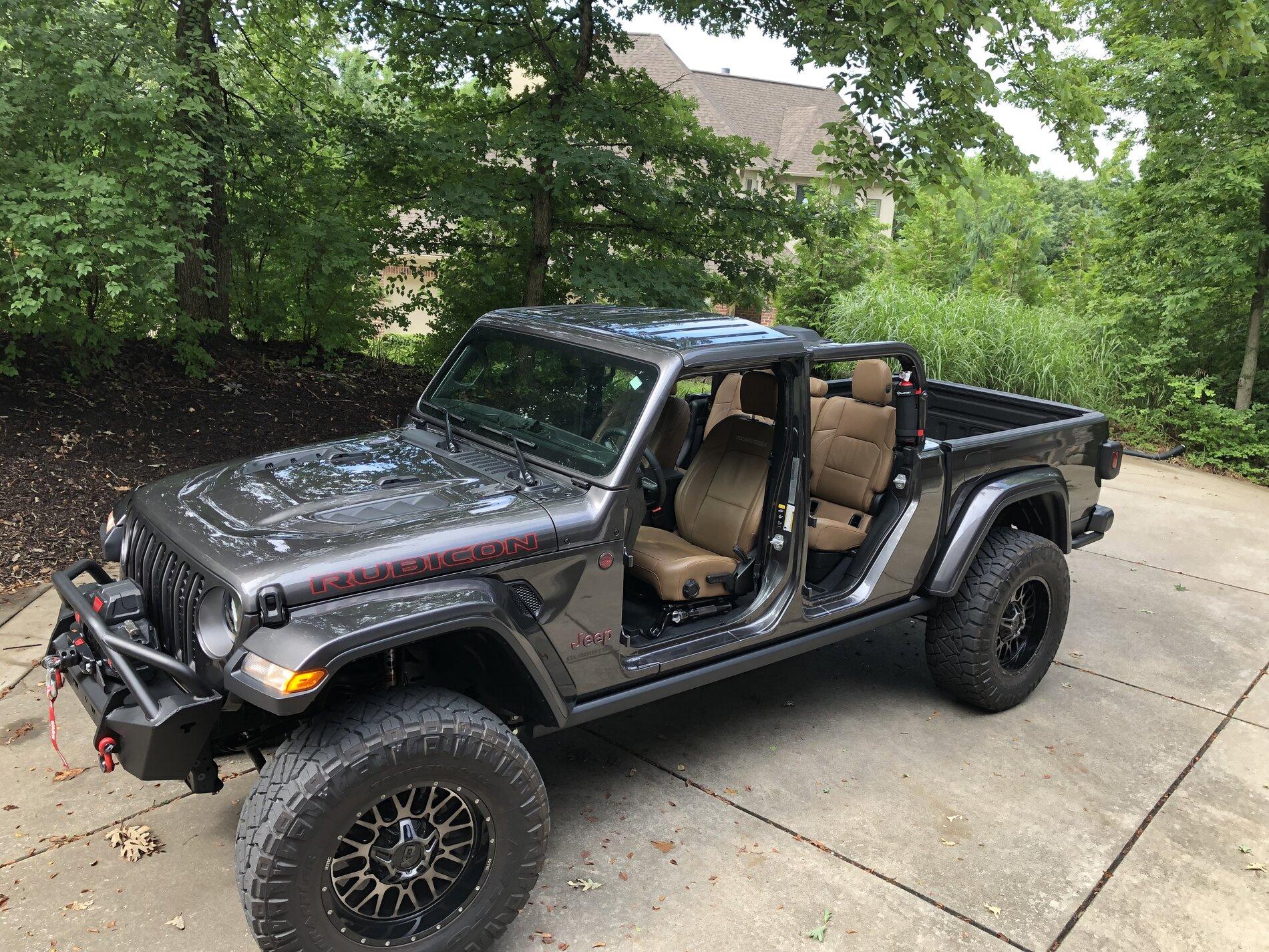 Jeep Gladiator GRANITE CRYSTAL JT Gladiator Club 86C79F88-7262-4E1D-84F8-102A29D252AA