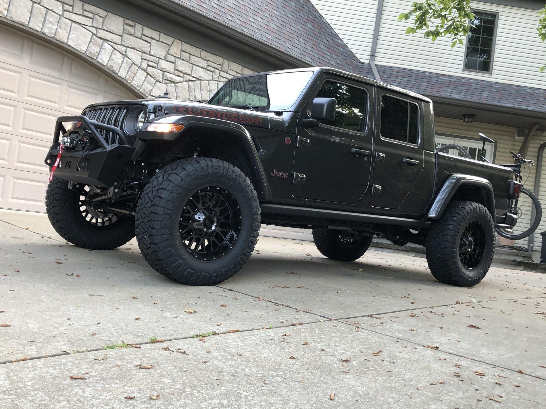 Jeep Gladiator Let’s see granite crystal jt’s with aftermarket wheels please FF1D6B6A-4DAD-4347-8AAD-2E7B8A222502