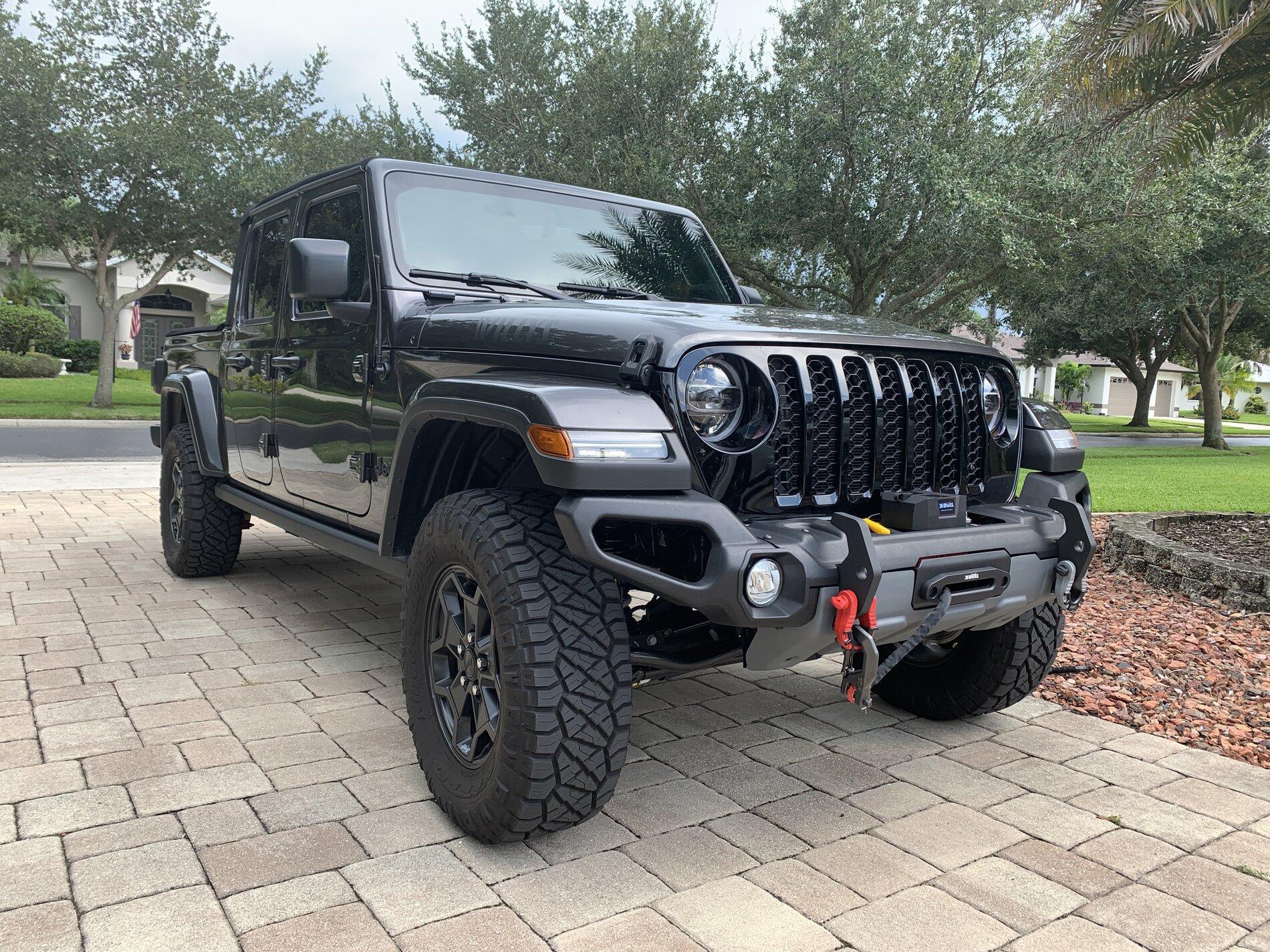 Jeep Gladiator WILLYS Edition Gladiator JT Club 39EA6D60-8F6C-4BF4-9123-073CF9DFC2F5