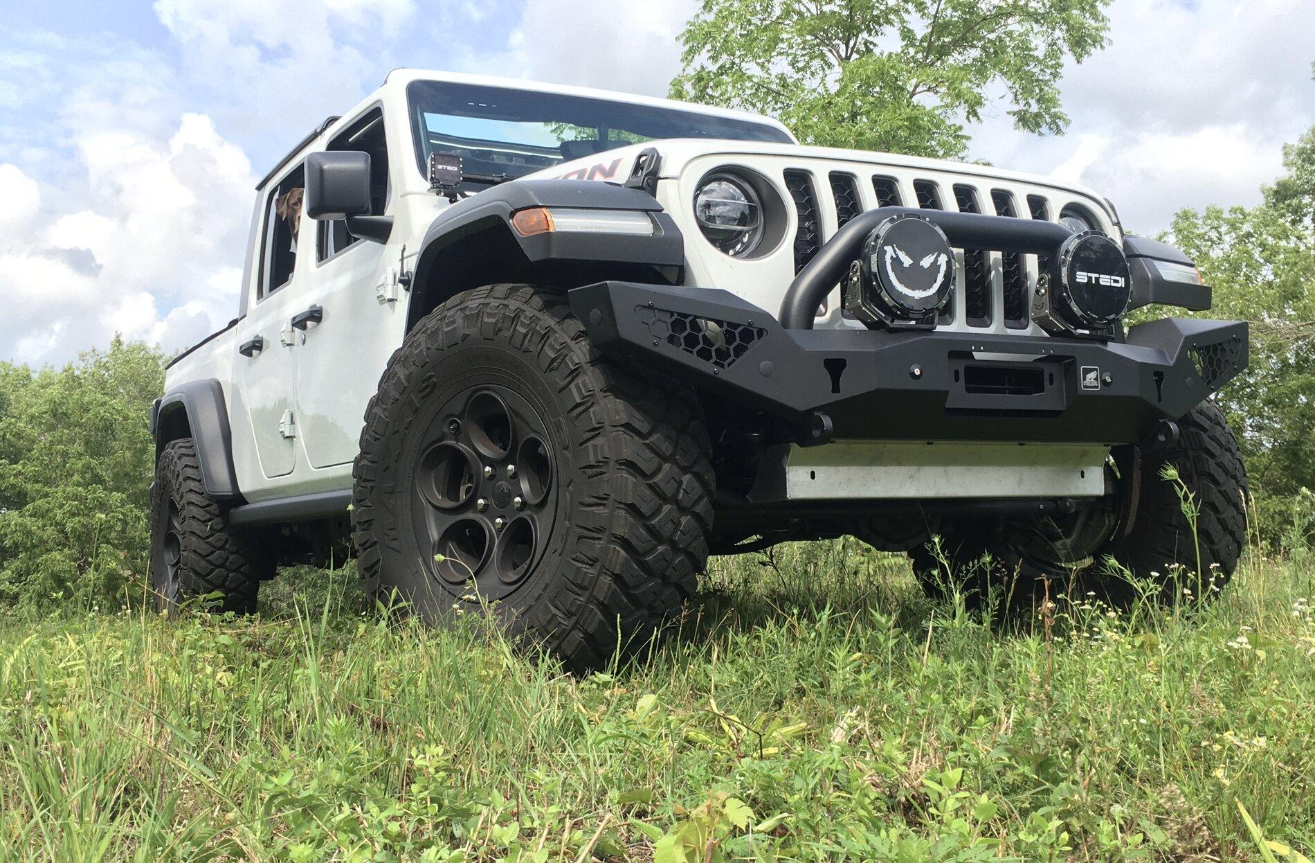 Jeep Gladiator Want everyones opinion...Stubby or Full Length Bumpers 3D7698AE-16E3-42EB-8D17-7A690F147311