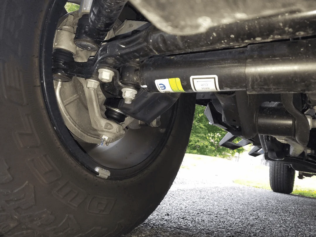 Jeep Gladiator Pics of Max Tow steering stabilizer? 1628075957782