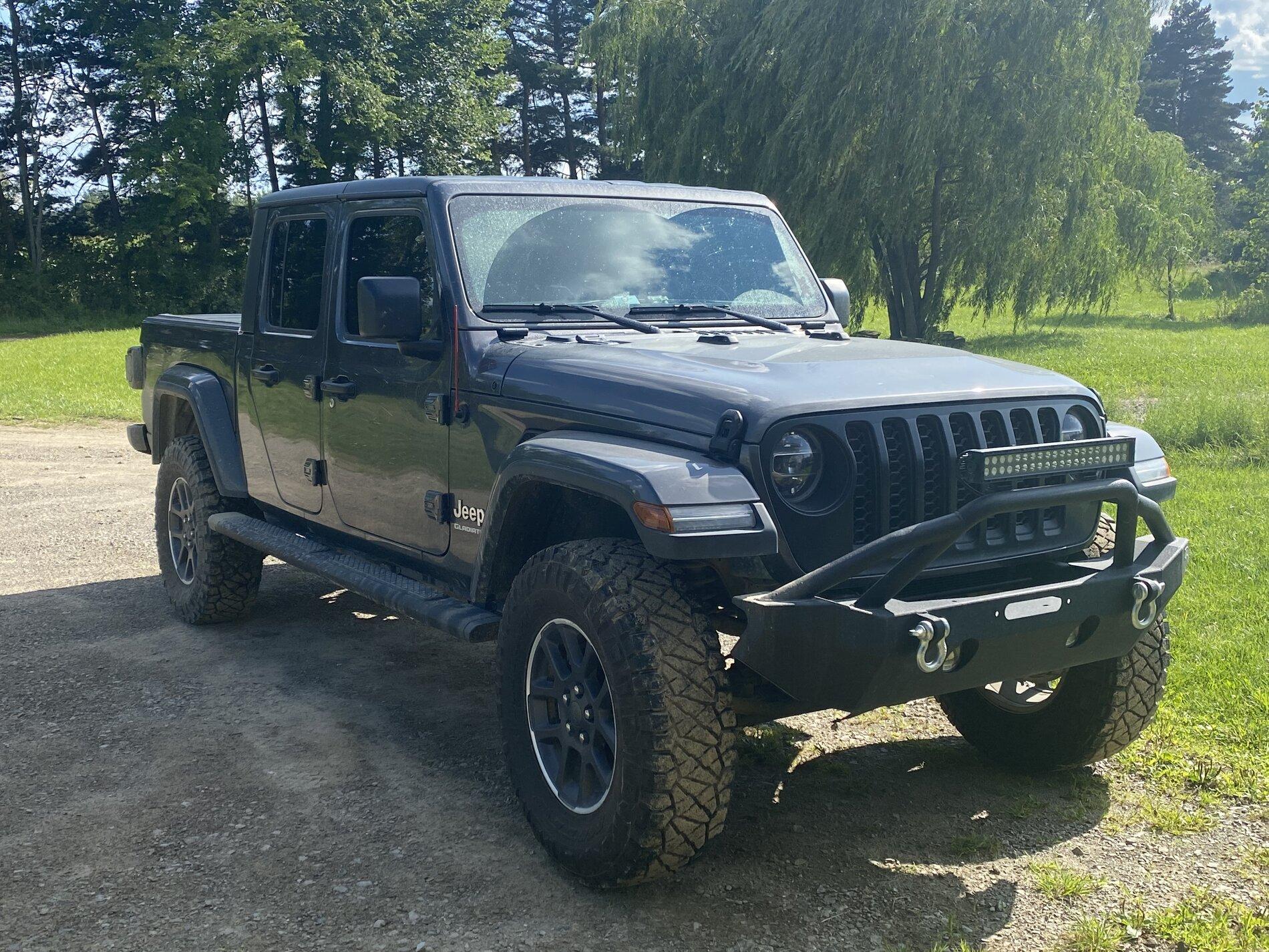 Jeep Gladiator GRANITE CRYSTAL JT Gladiator Club 03B8A164-F1D8-4AFE-B709-B2E4FDCF934A