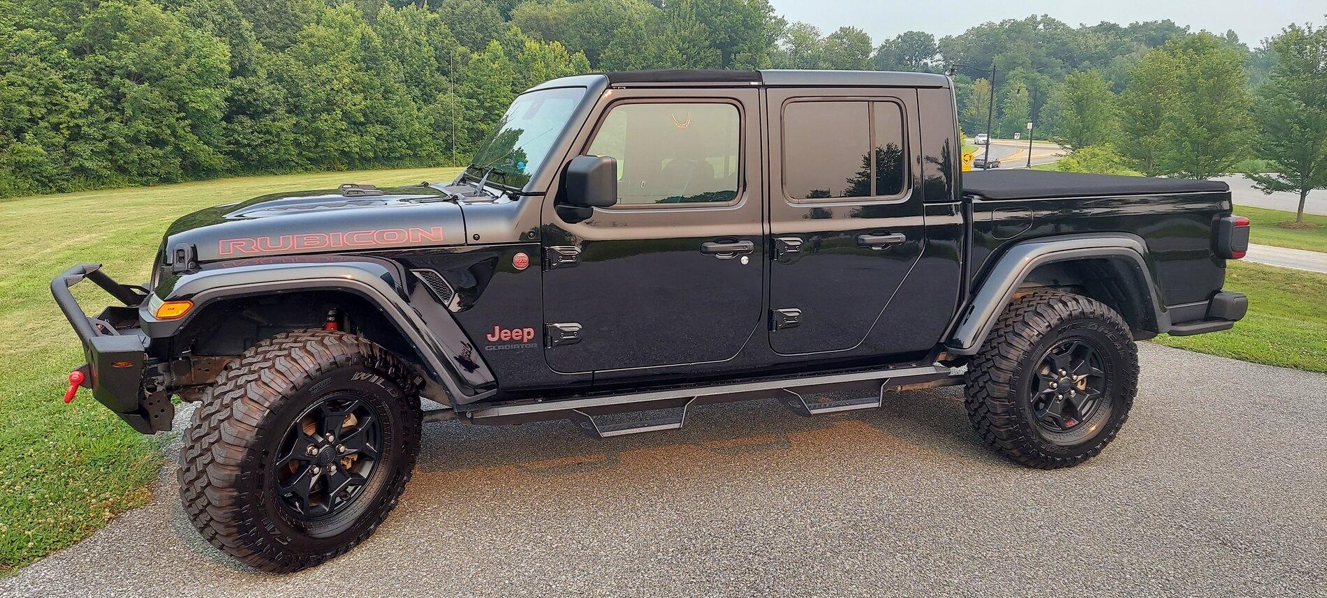 Jeep Gladiator Every time you call a Jeep a car, Baby Jesus kills a kitten ? 20210720_172152