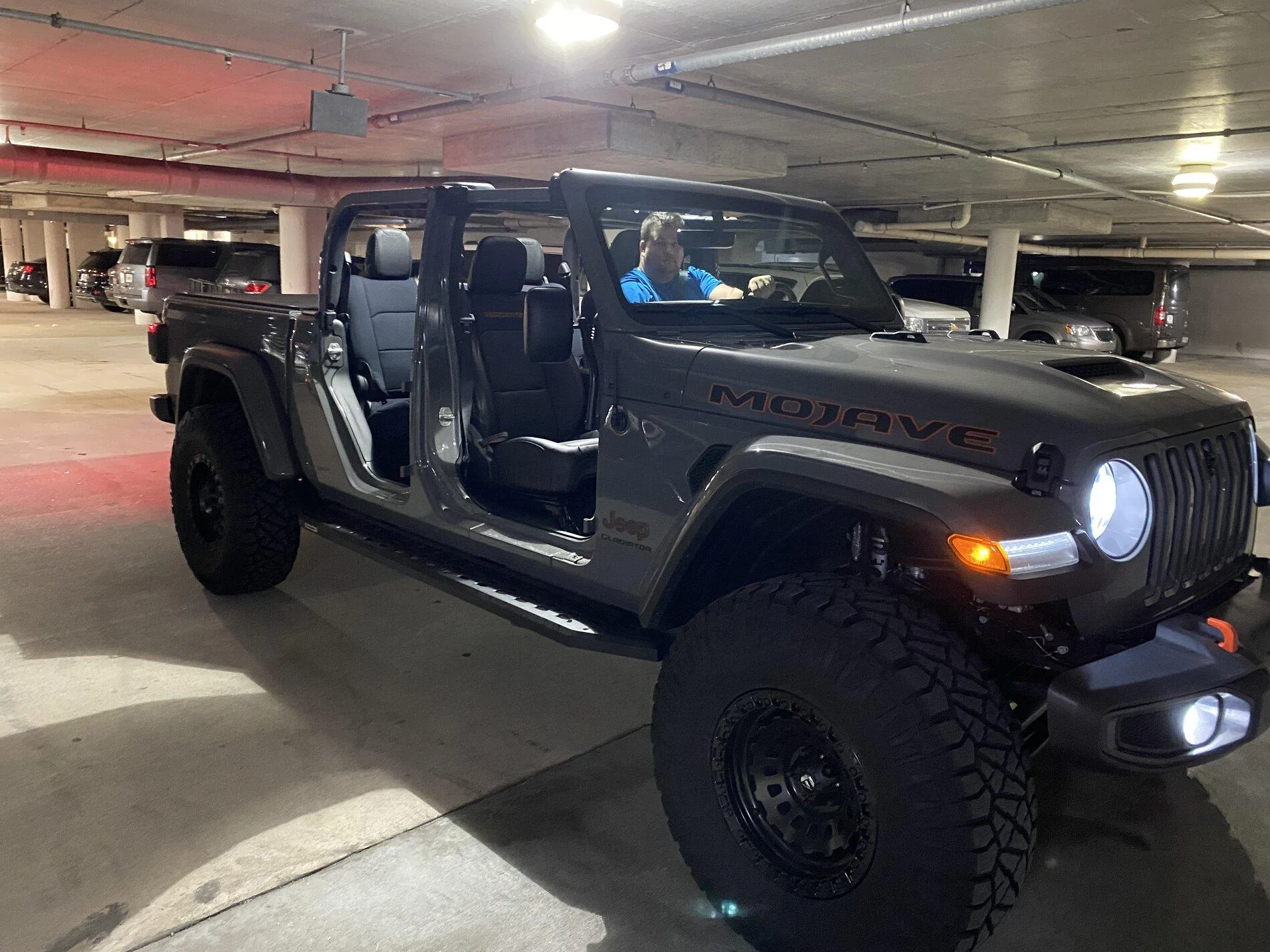 Jeep Gladiator STING GRAY Gladiator JT Club 45B711BF-86B1-4EEF-8206-D14BE760F5A7