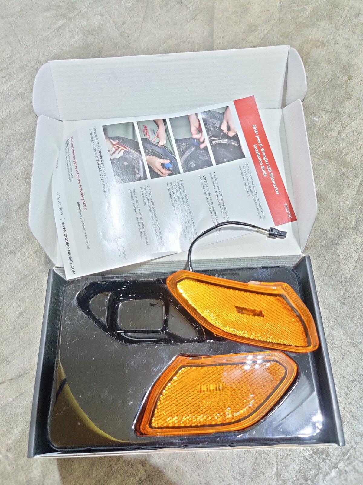 Jeep Gladiator OEM orange LED turn signal side markers IMG_20210805_144231