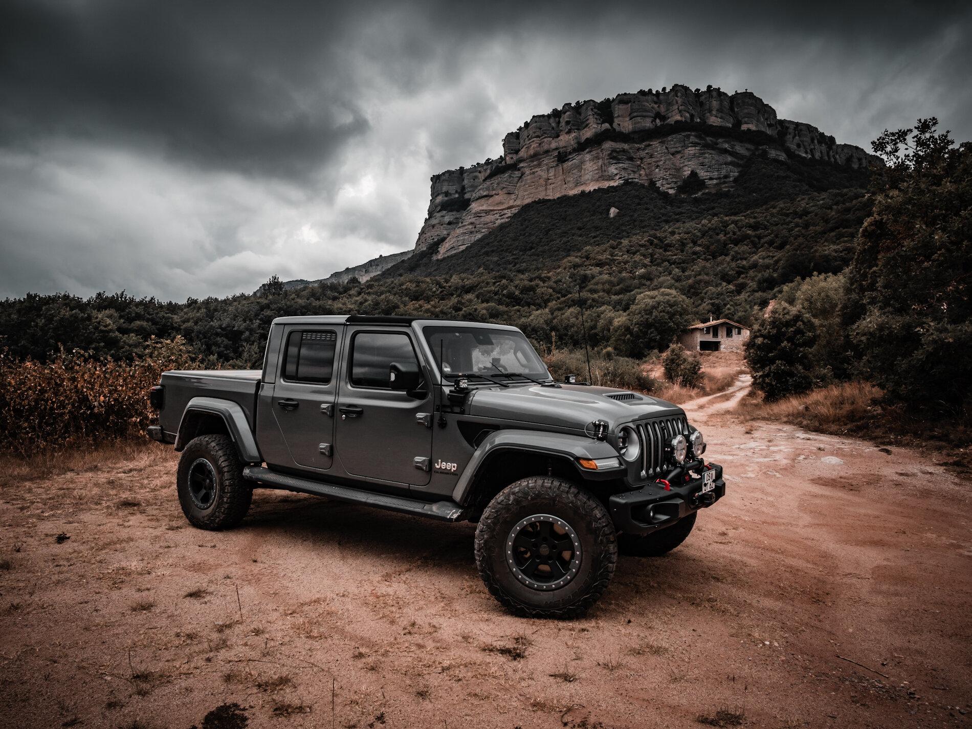 Jeep Gladiator STING GRAY Gladiator JT Club 664A6971-AE37-472E-B059-4C4E1076A138