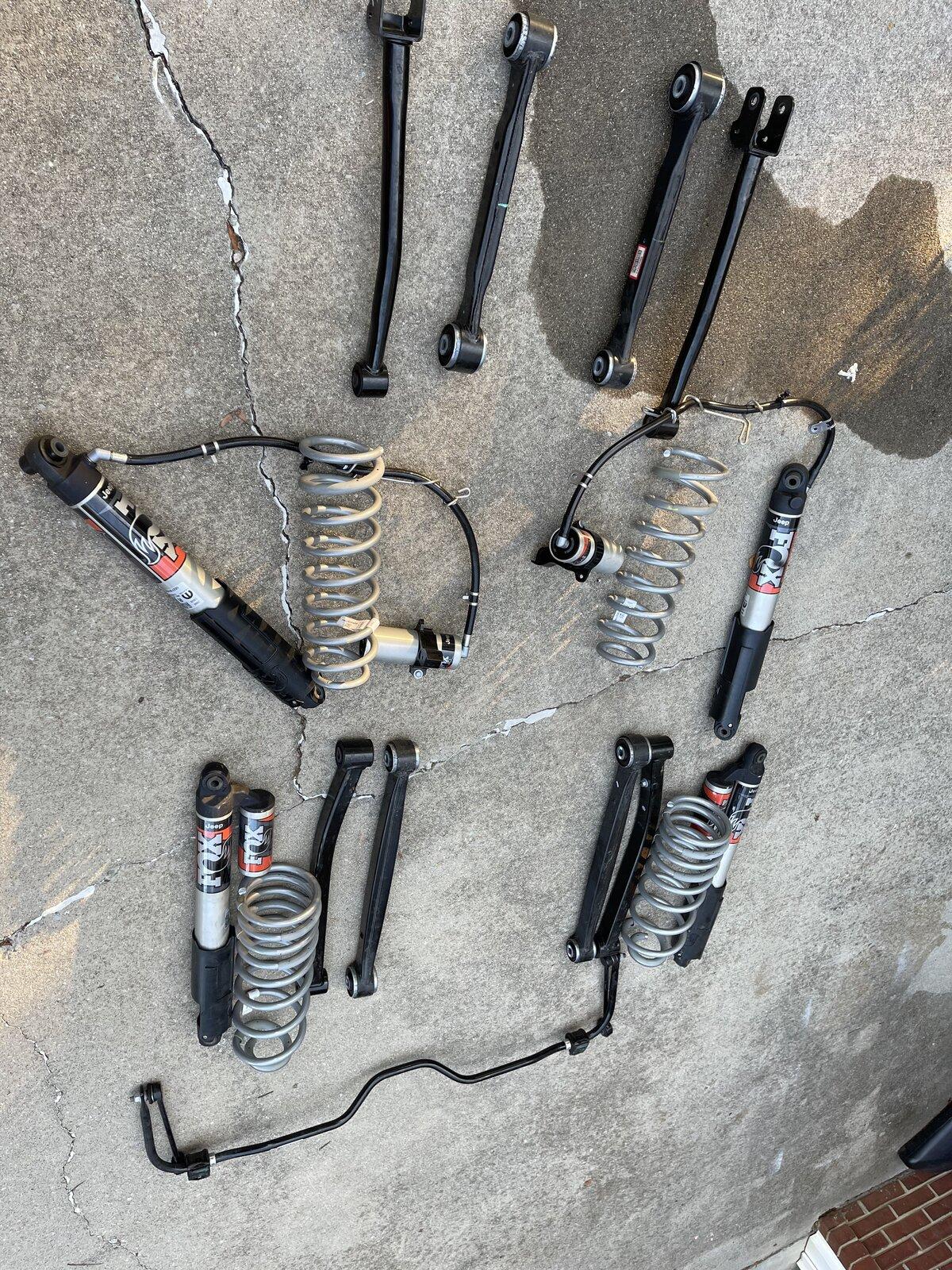 Jeep Gladiator Mojave take offs A891A24C-9E7B-4AB7-BFB1-8A6208C7A9D4