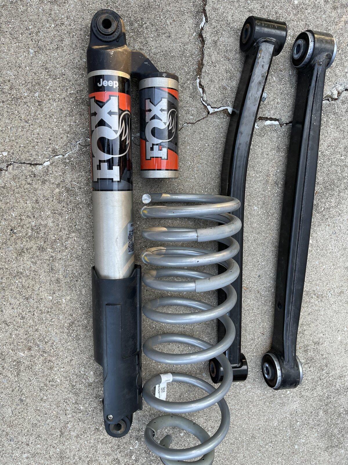 Jeep Gladiator Mojave take offs 53494EDC-EF28-4A2B-A151-2E8EFBDA2CD6