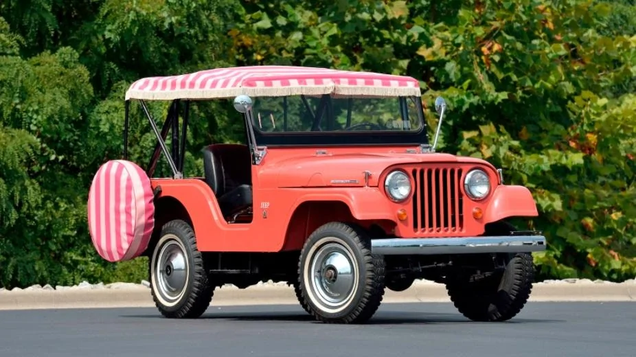 Jeep Gladiator Tuscadero Jeep Wrangler announced 1966_Jeep_CJ5_Tuxedo_Park4