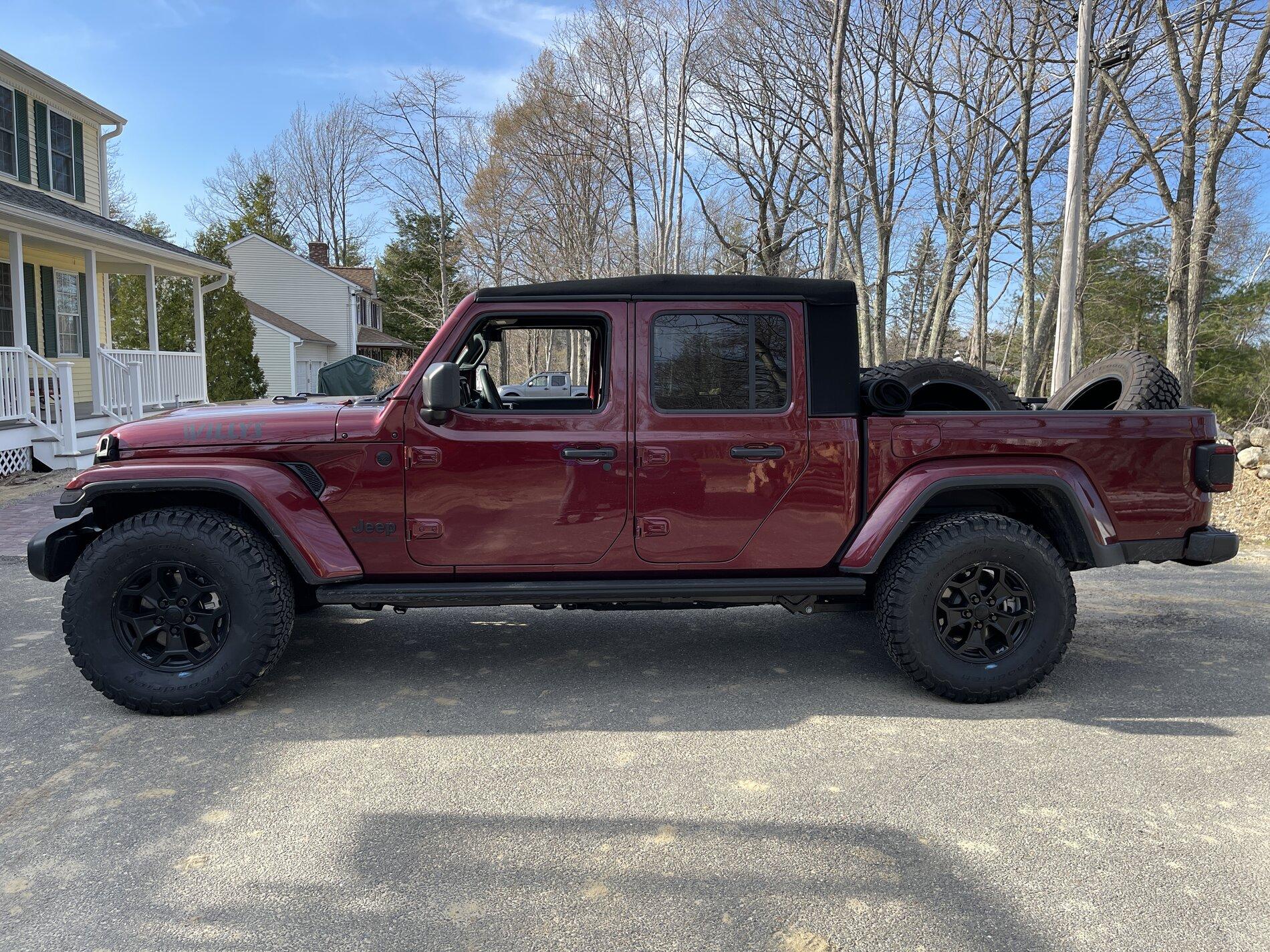 Jeep Gladiator Oh geez, not another tire thread.... IMG_0200.JPG