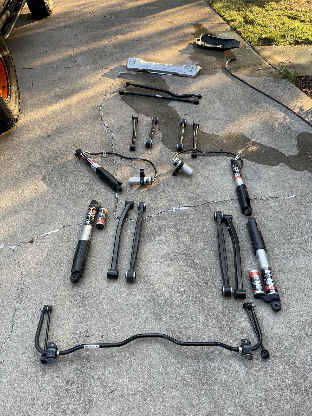 Jeep Gladiator Mojave takeoff suspension 15CAF5EB-5AB5-475D-8C8B-95CC81CF8D55