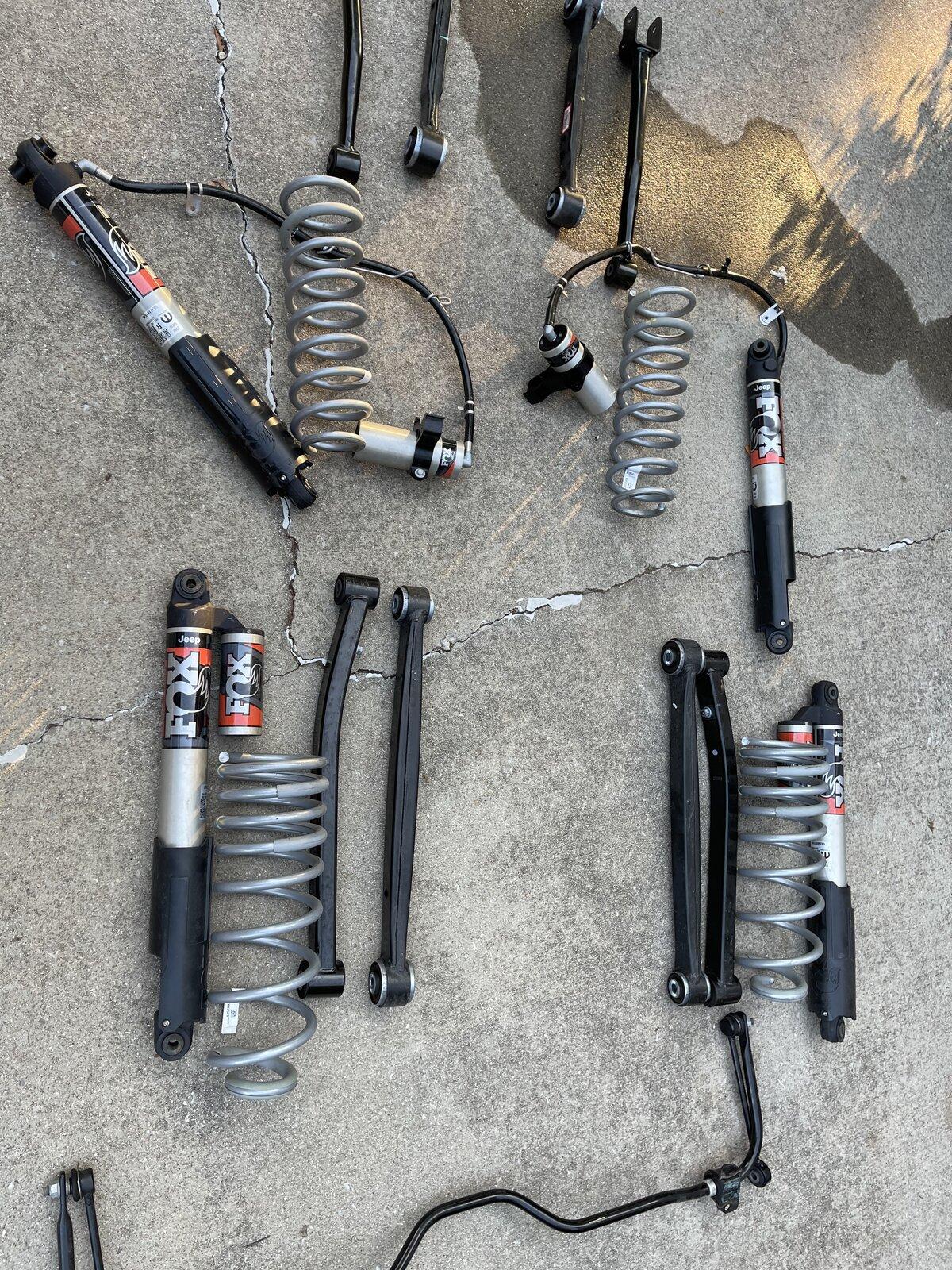 Jeep Gladiator Mojave takeoff suspension 76DCF2FD-2C48-465E-B7C2-C0F39D0A2841