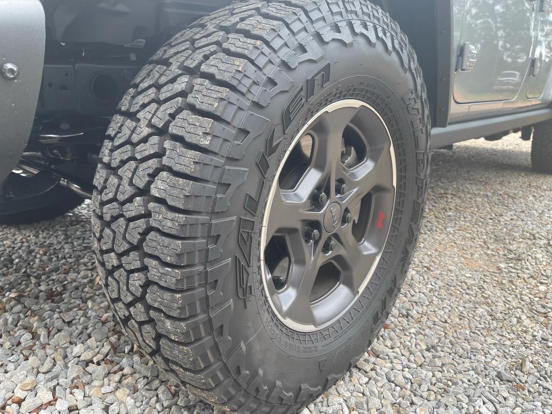 Jeep Gladiator Rubicon Takeoffs. Tires and Wheels 2