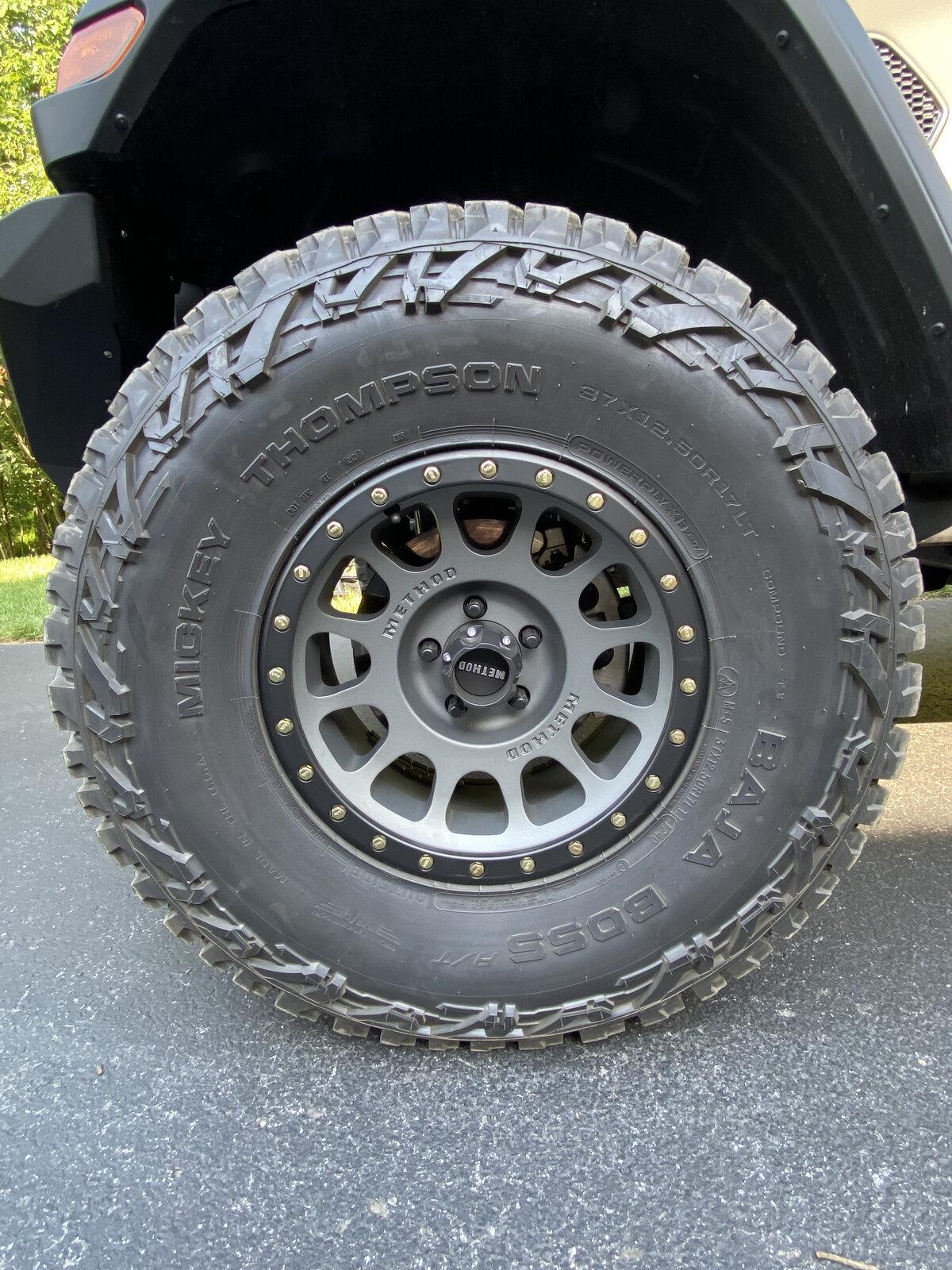 Jeep Gladiator Method 305’s + 37” Mickey Baja Boss AT 126B1FCA-786D-4BF2-8613-211B5DC85E07