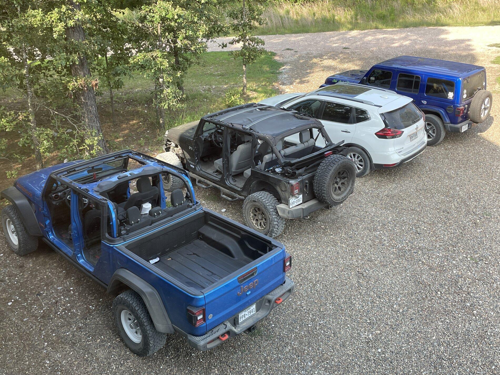 Jeep Gladiator Outside Naked  Overnight 3A51B7AB-F229-4BBA-AA1C-14E84EA0A24A