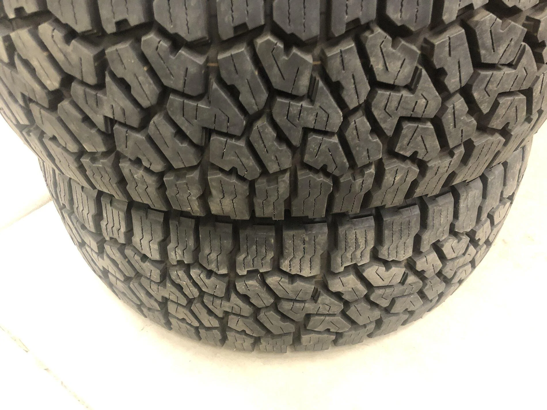 Jeep Gladiator Mojave wheels and tires C35574E3-0B30-46BC-B808-EECA2C100E58