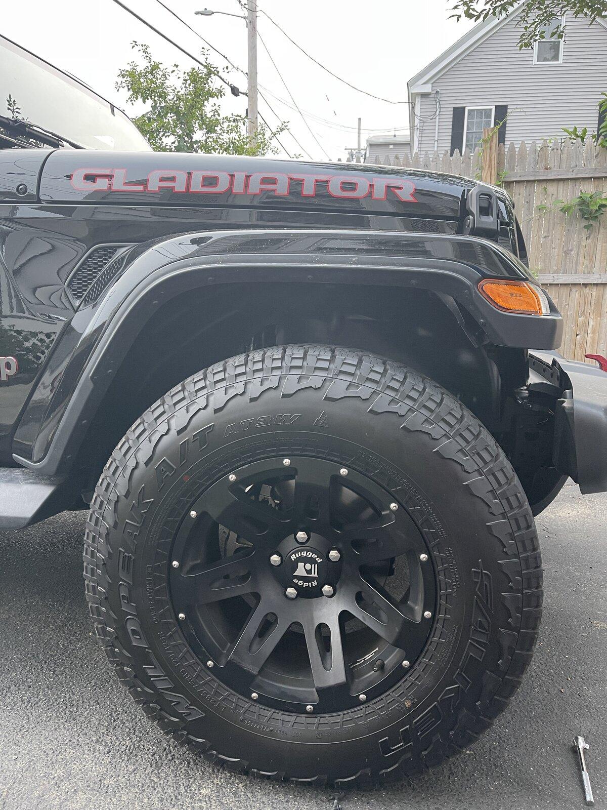 Jeep Gladiator Adding rubicon front fender flares to sport max tow D84794FC-6921-45A6-9374-70C1EEC91272