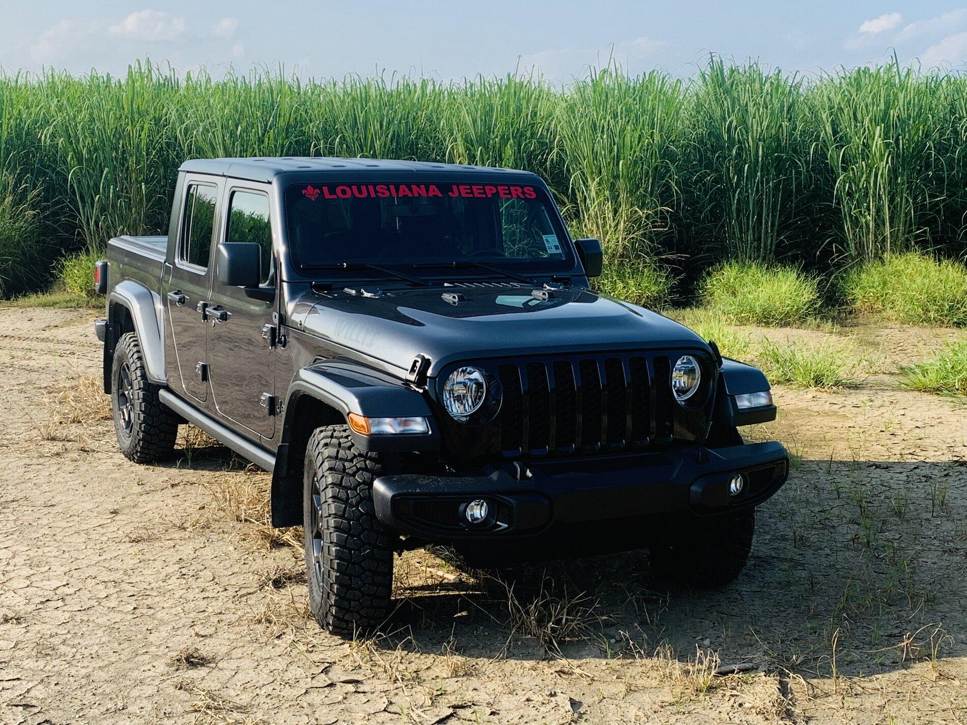 Jeep Gladiator Gladiator Glamour Shots 3DE7B79F-7844-4AD7-A857-72873753D071