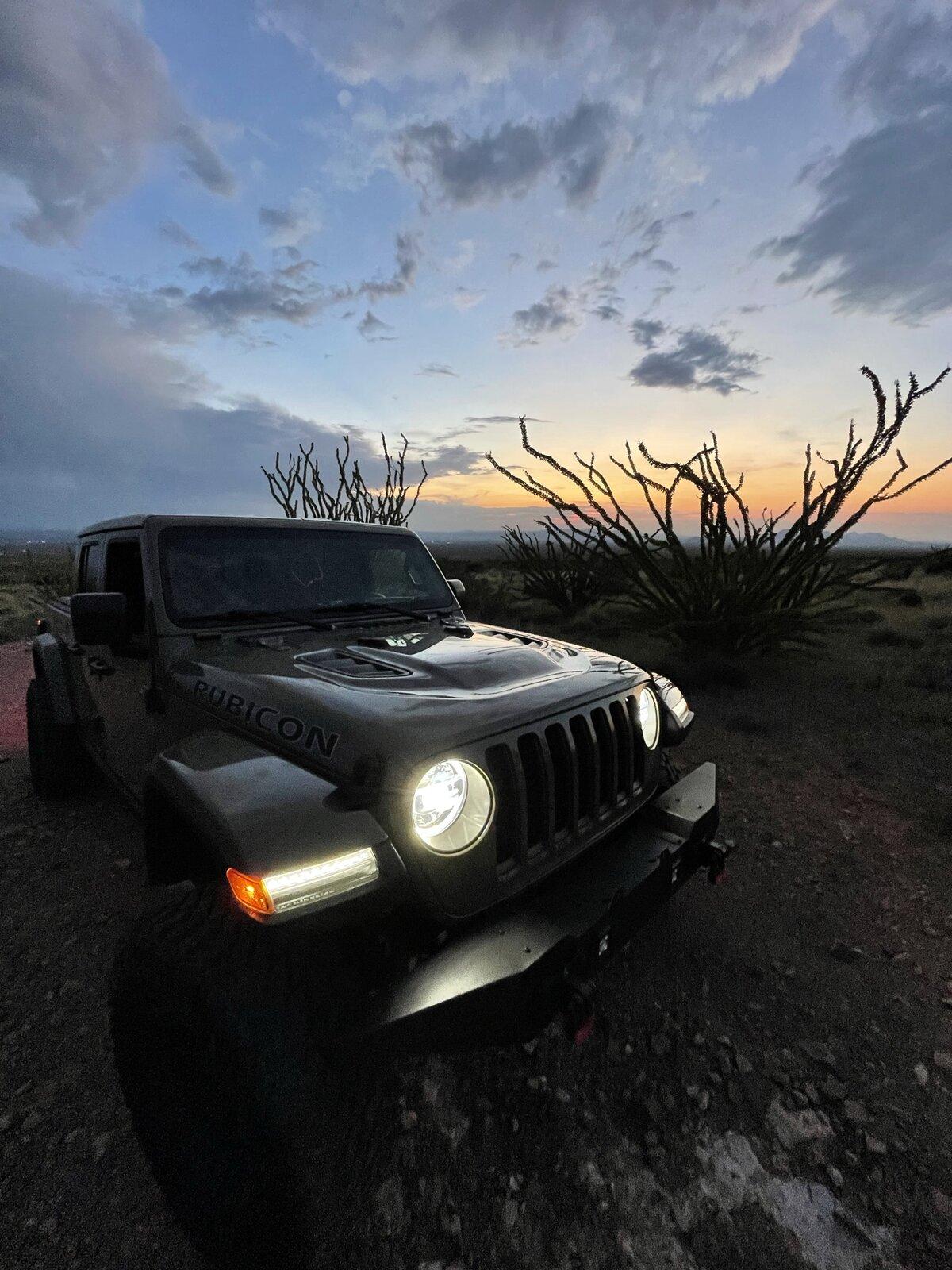 Jeep Gladiator Gladiator Glamour Shots 57CE34AA-D269-43FB-B31F-C6BDADE3892F