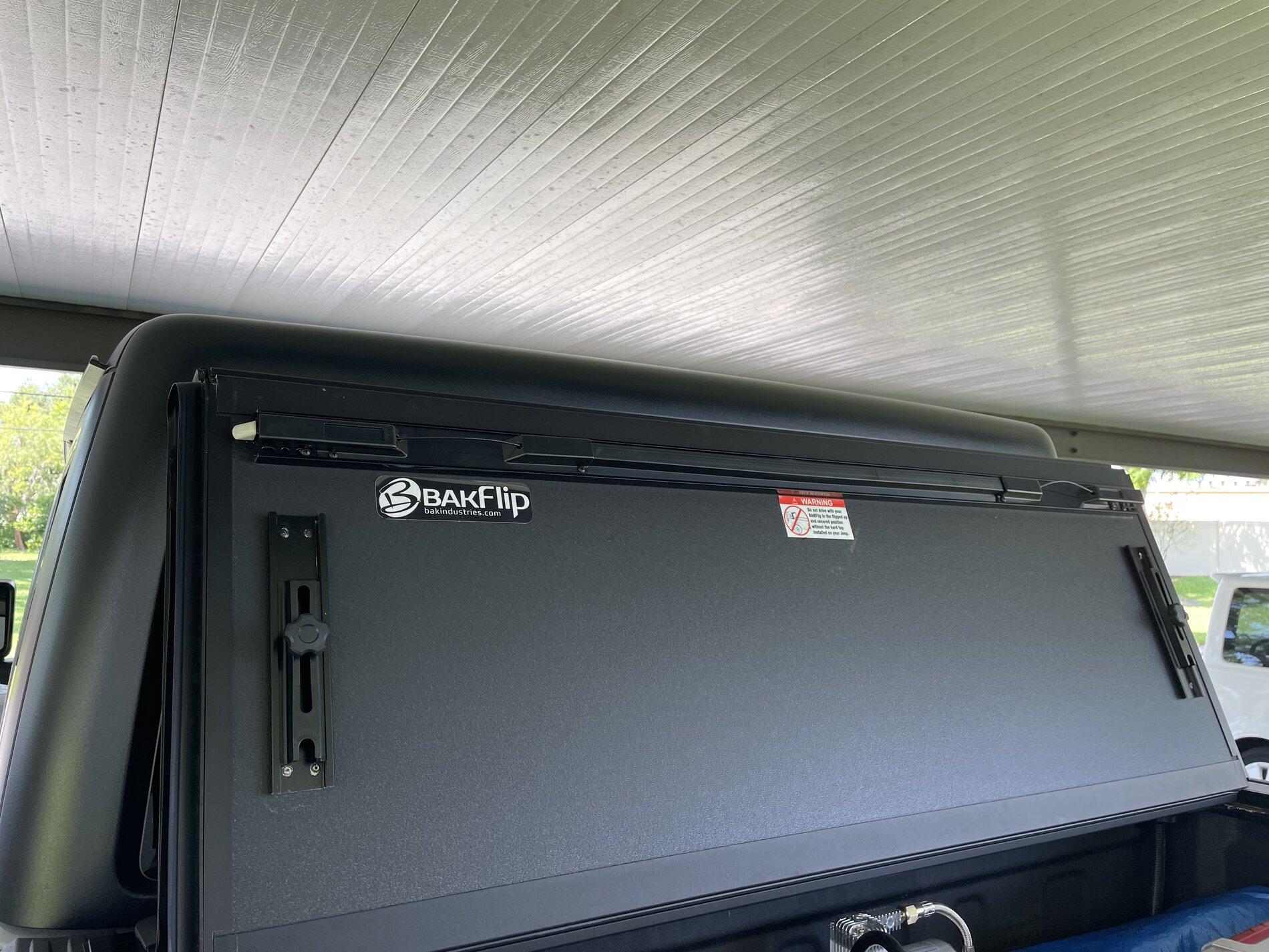 Jeep Gladiator Bakflip MX4 Bed Cover - Mint E3523FBD-B974-491B-AB65-5BFFA7106B98