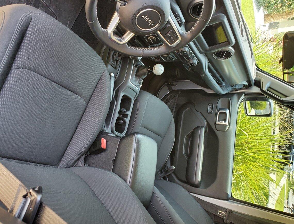 Jeep Gladiator FS:  2020 Silver Gladiator Sport S with 6MT, hardtop and mods Jeep_5