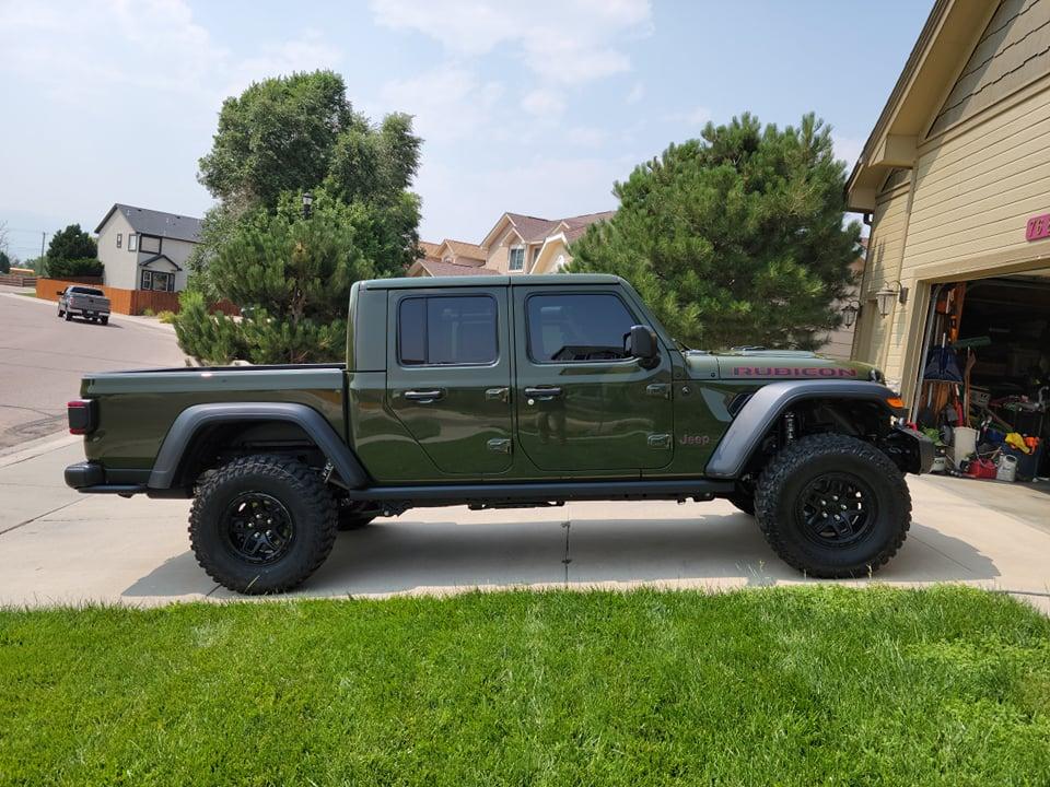 Jeep Gladiator SARGE GREEN Gladiator club 233122604_420015272718674_2567876135160555762_n