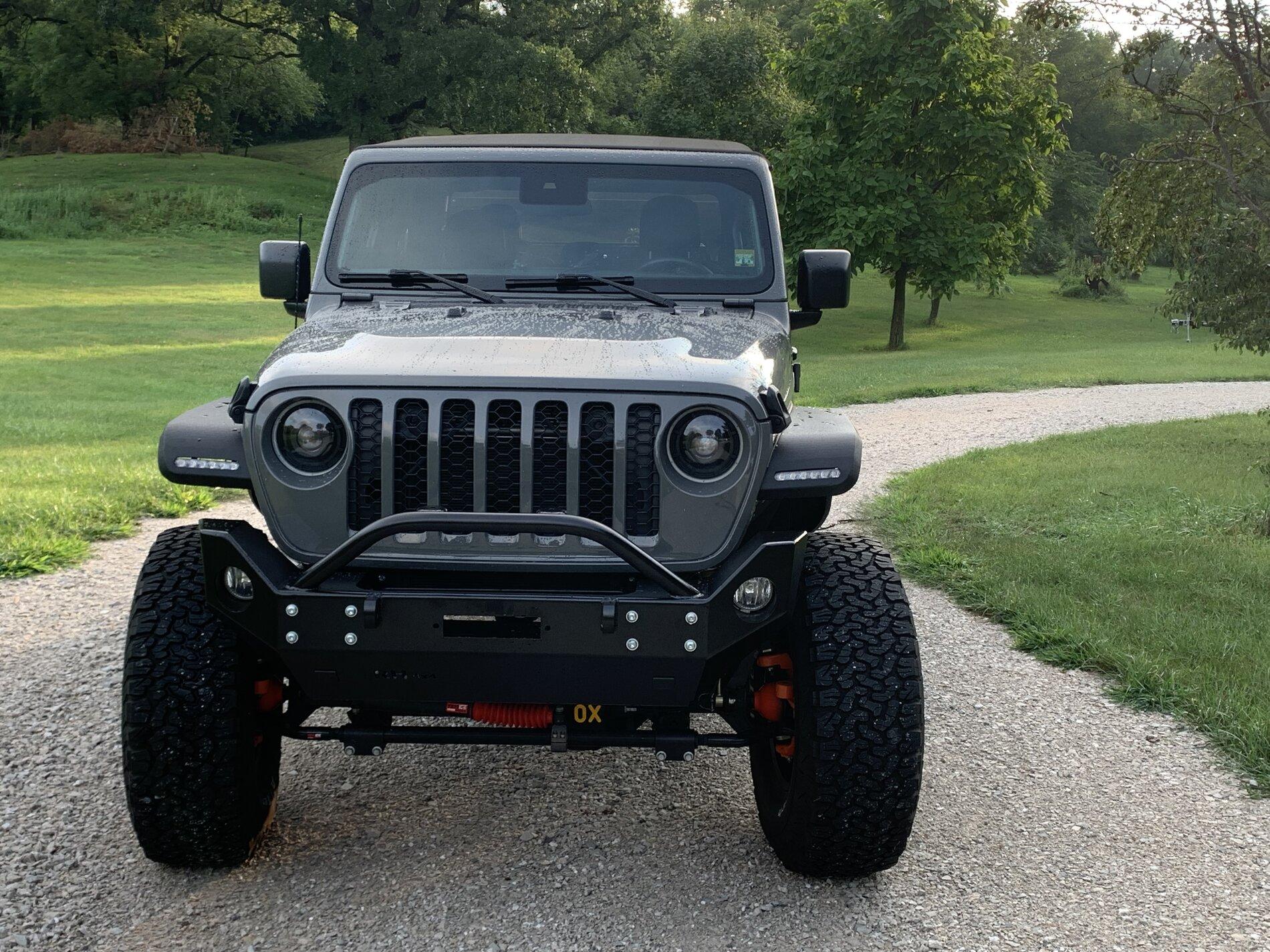 Jeep Gladiator 20’ Sport S 4.5” EVO lift on 37’s 047BCE72-0CFC-461C-A67E-608795900091