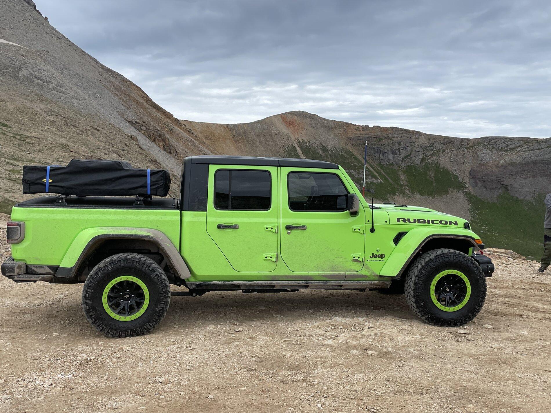 Jeep Gladiator Gladiator Glamour Shots E4933CF1-7AEC-456C-AC11-DFDCD6C31441