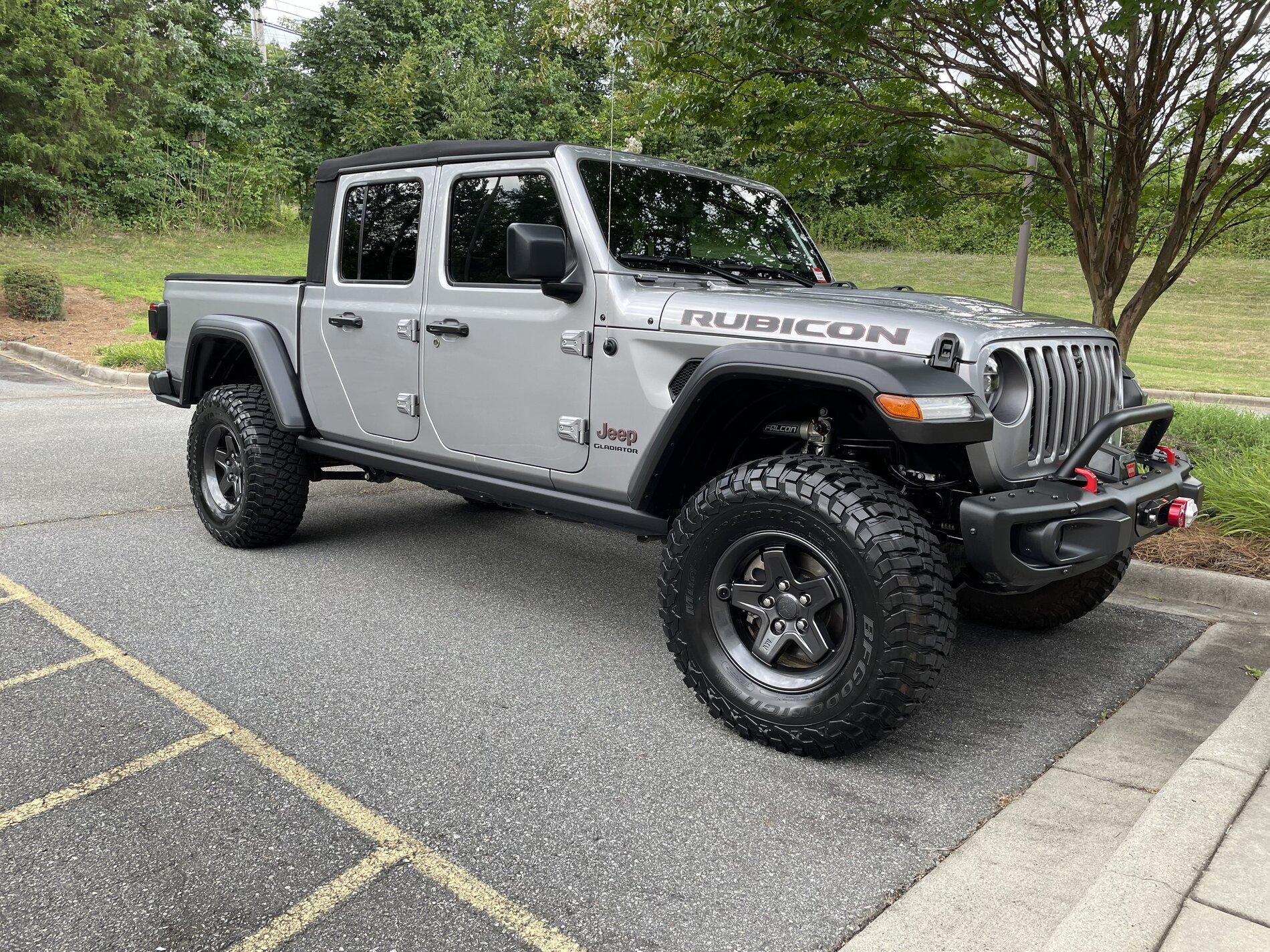 Jeep Gladiator Charlotte NC Folks 98B285A2-EC25-4628-9BBE-5DB97045C172