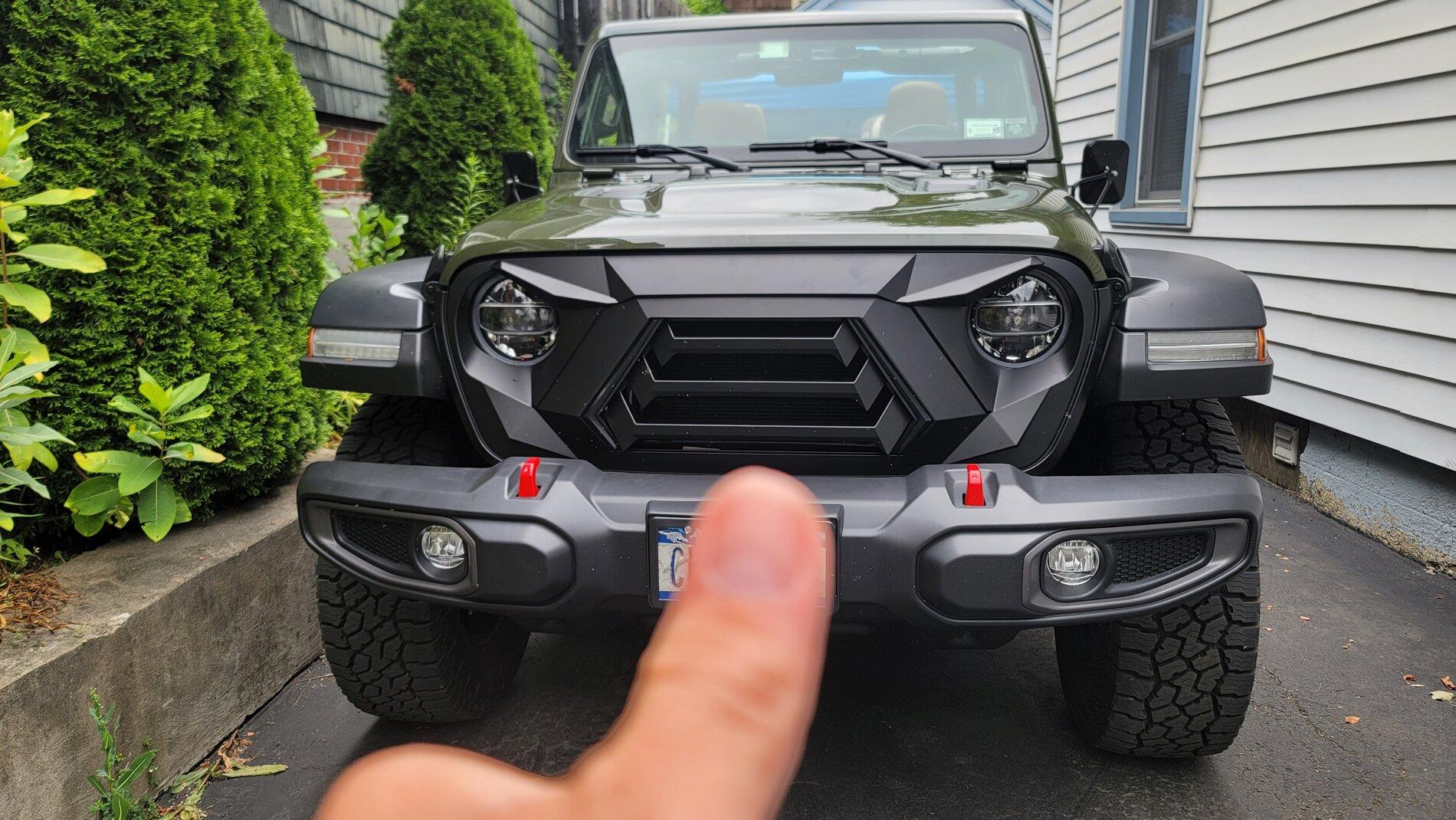 Jeep Gladiator Xprite Vader grille with built in lights 20210810_105004